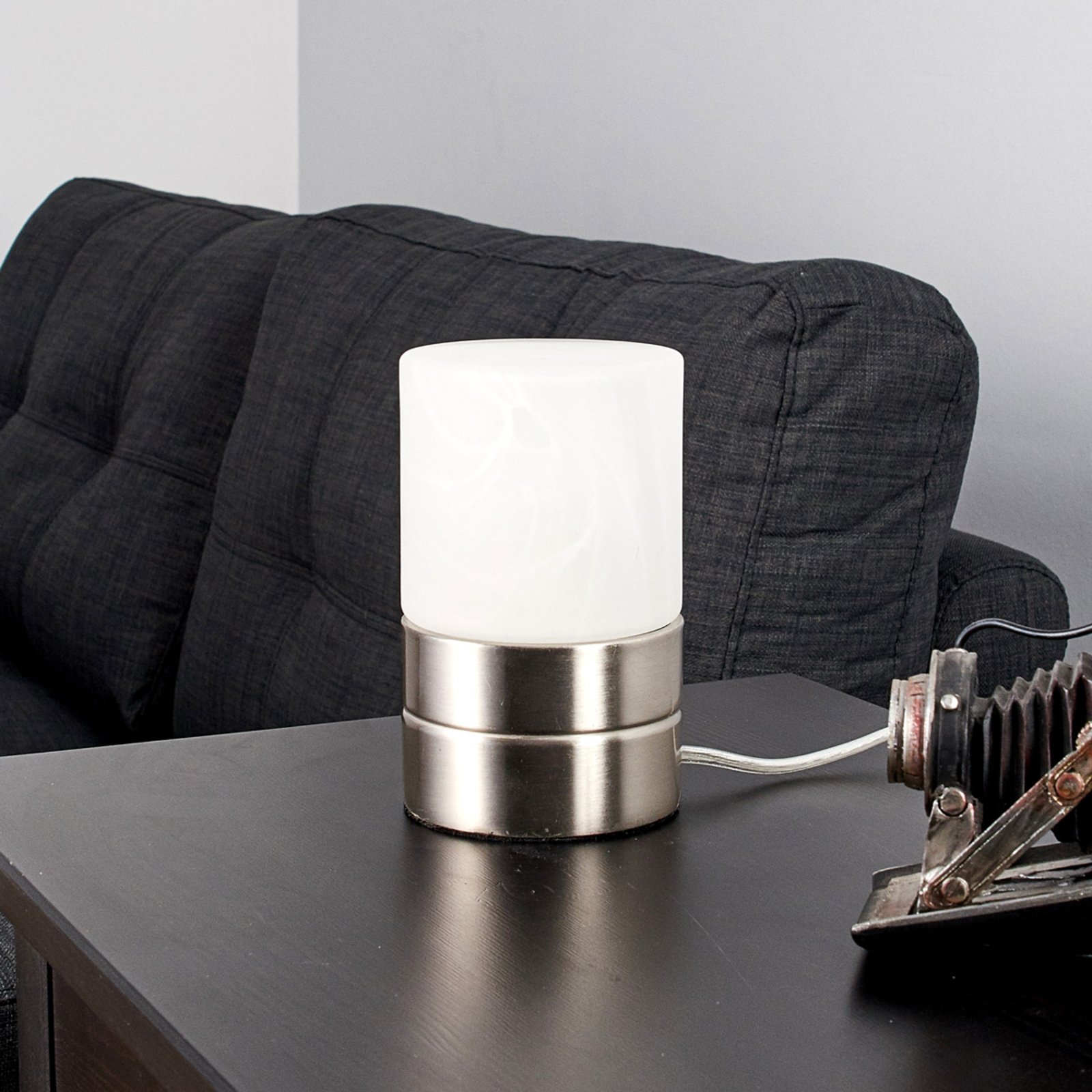 Sevda – lampa stołowa LED w kształcie cylindra