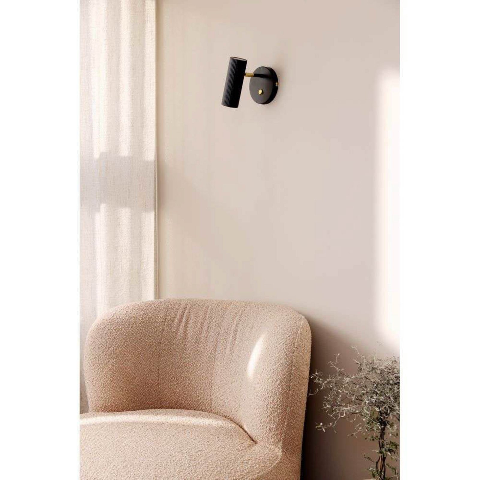 Hubble Stenska Svetilka Črna - Globen Lighting Hubble Stenska Svetilka Črna - Globen Lighting