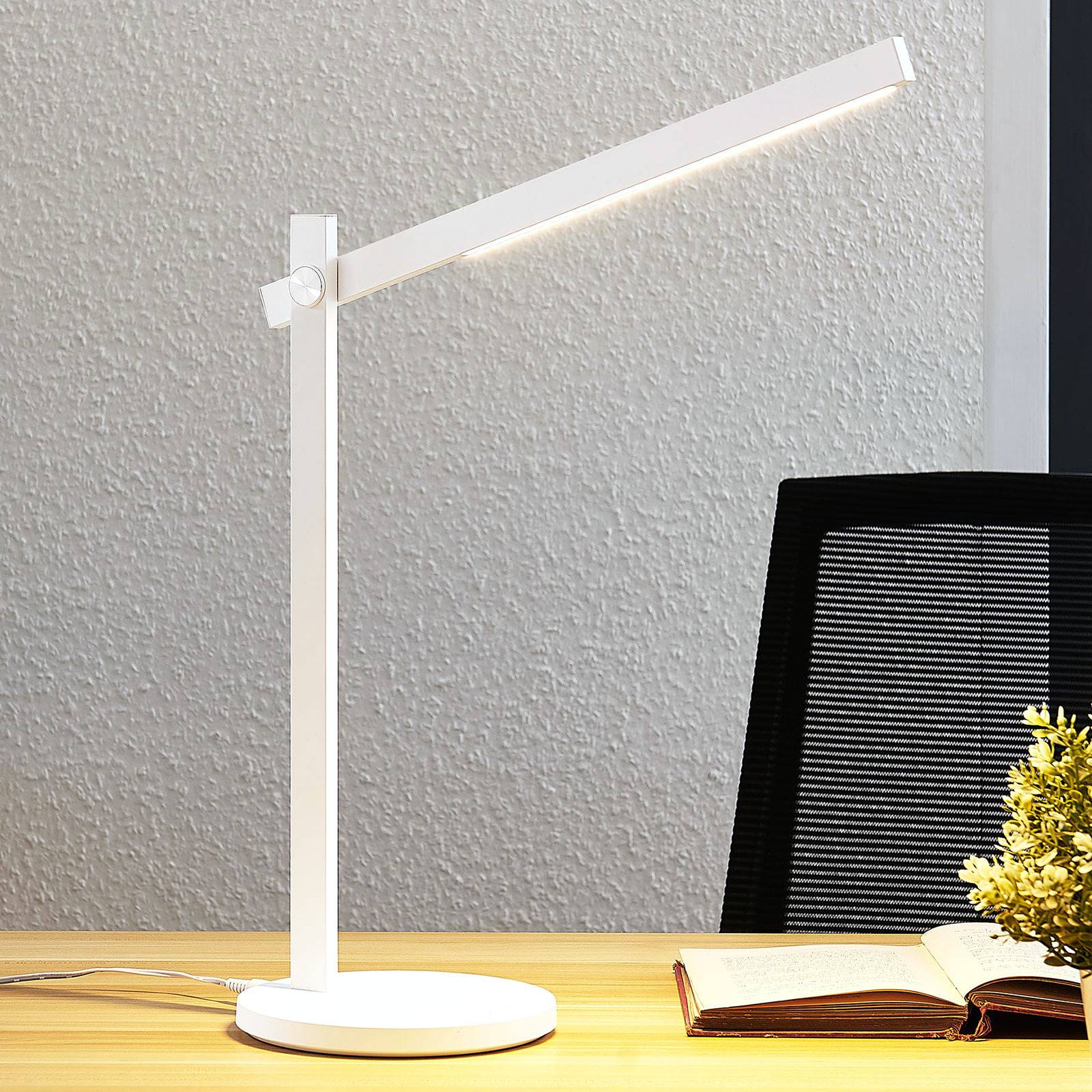 Lindby Lampe de bureau LED Loretta linéaire blanc