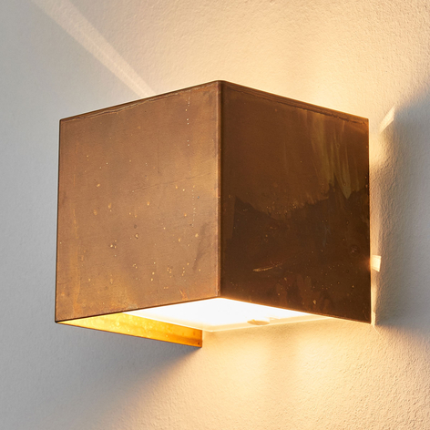 Wandleuchte Lola mit oxidiertem Messing