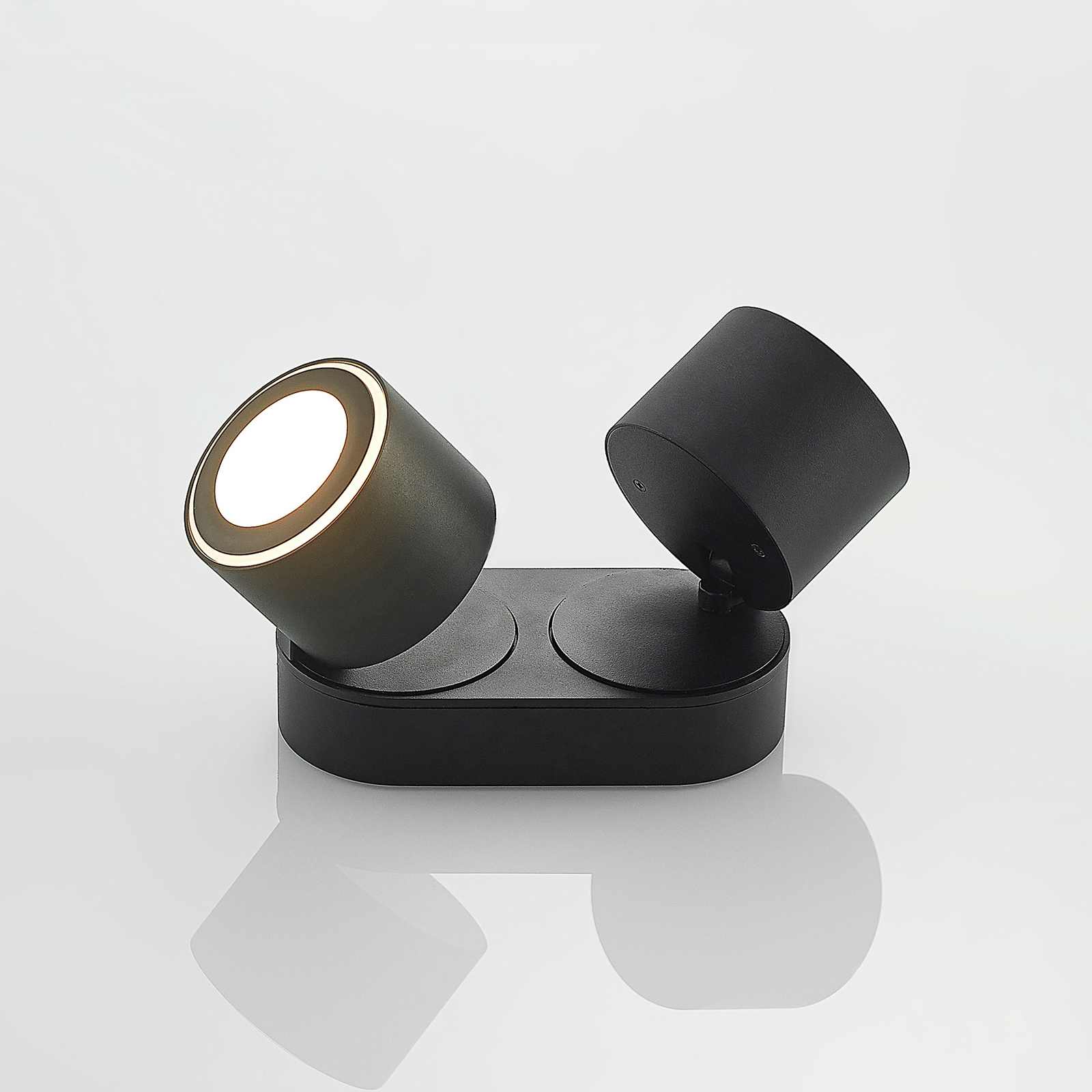 Lindby Lowie foco LED, 2 luces, negro