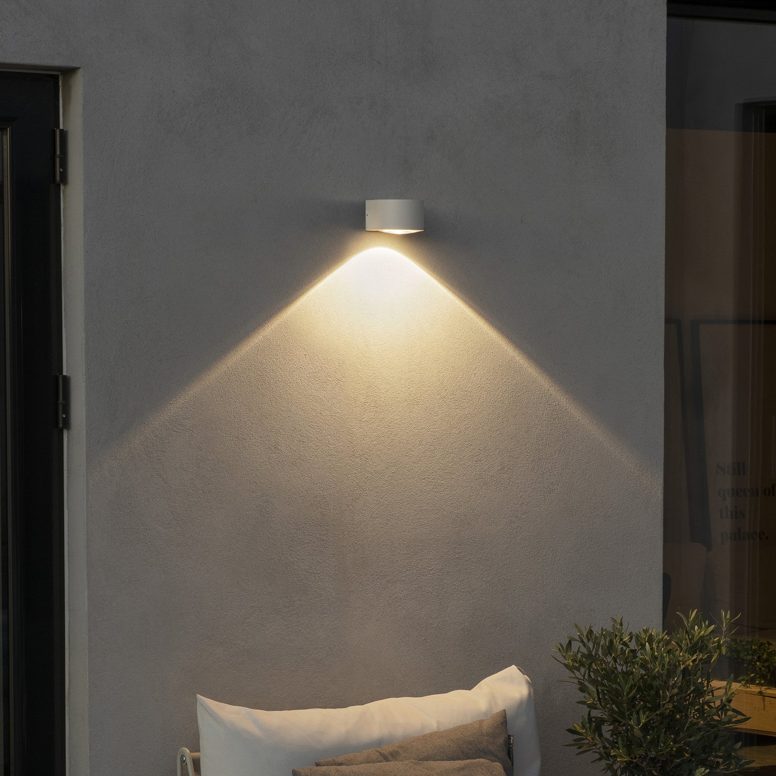 Външна стенна лампа Gela LED, разпределение надолу, бяла