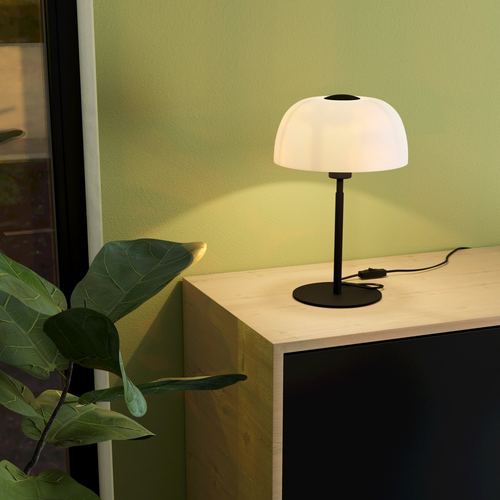 Solo 2 table lamp, frosted glass/black
