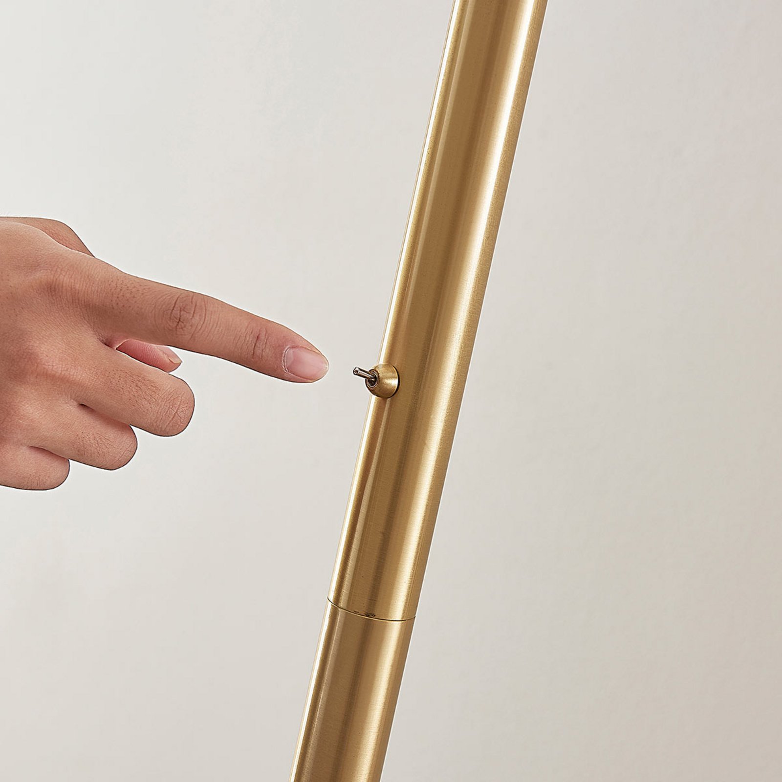 Ignacia Floor Lamp Brass/Opal - Lindby