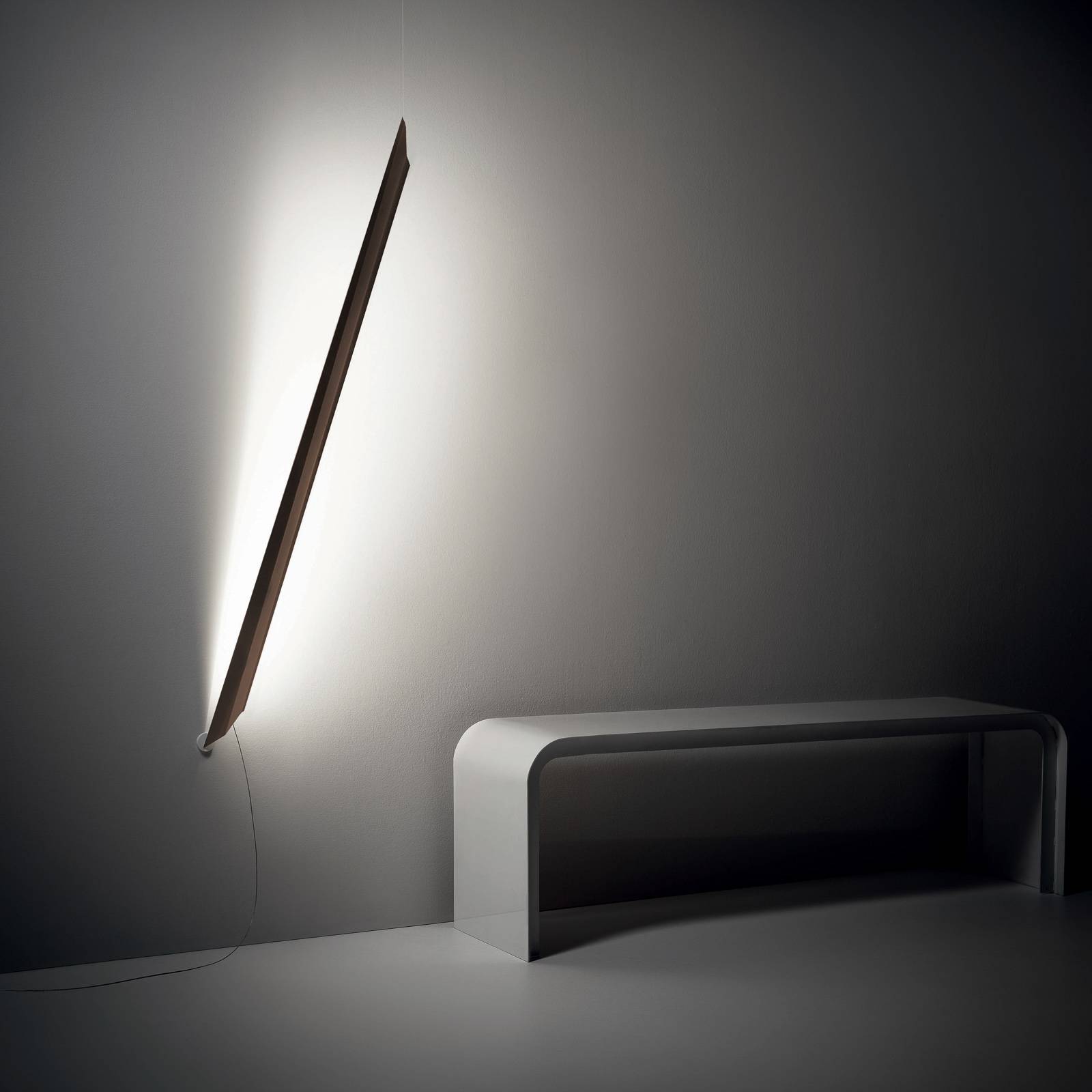 Knikerboker Schegge LED wall light, coffee, for Living / Dining Room, aluminium, 25 W, energy efficiency: A+, W: 6.5 cm, H: 160 cm