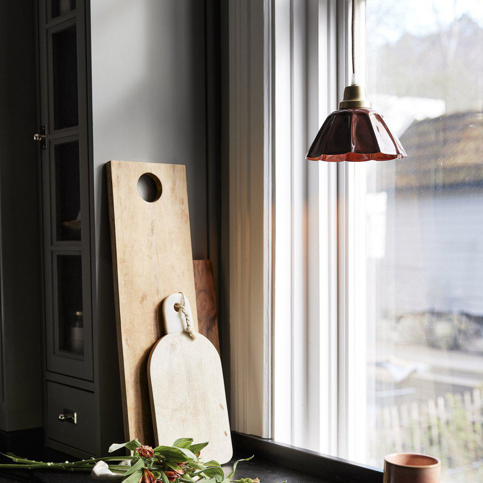 PR Home hanging light Ester, terracotta, Ø 17 cm, iron plug