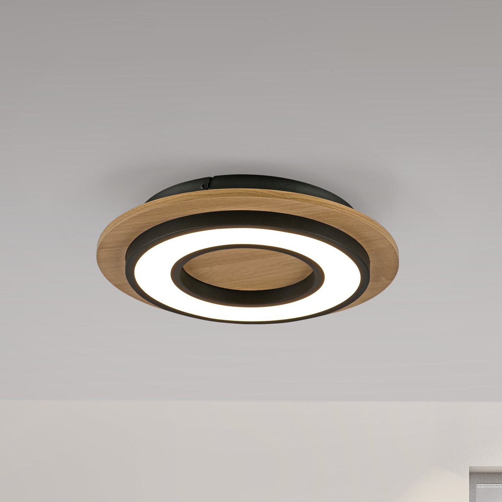 JUST LIGHT. LED ceiling light Tola, round, wood, 3,000 K
