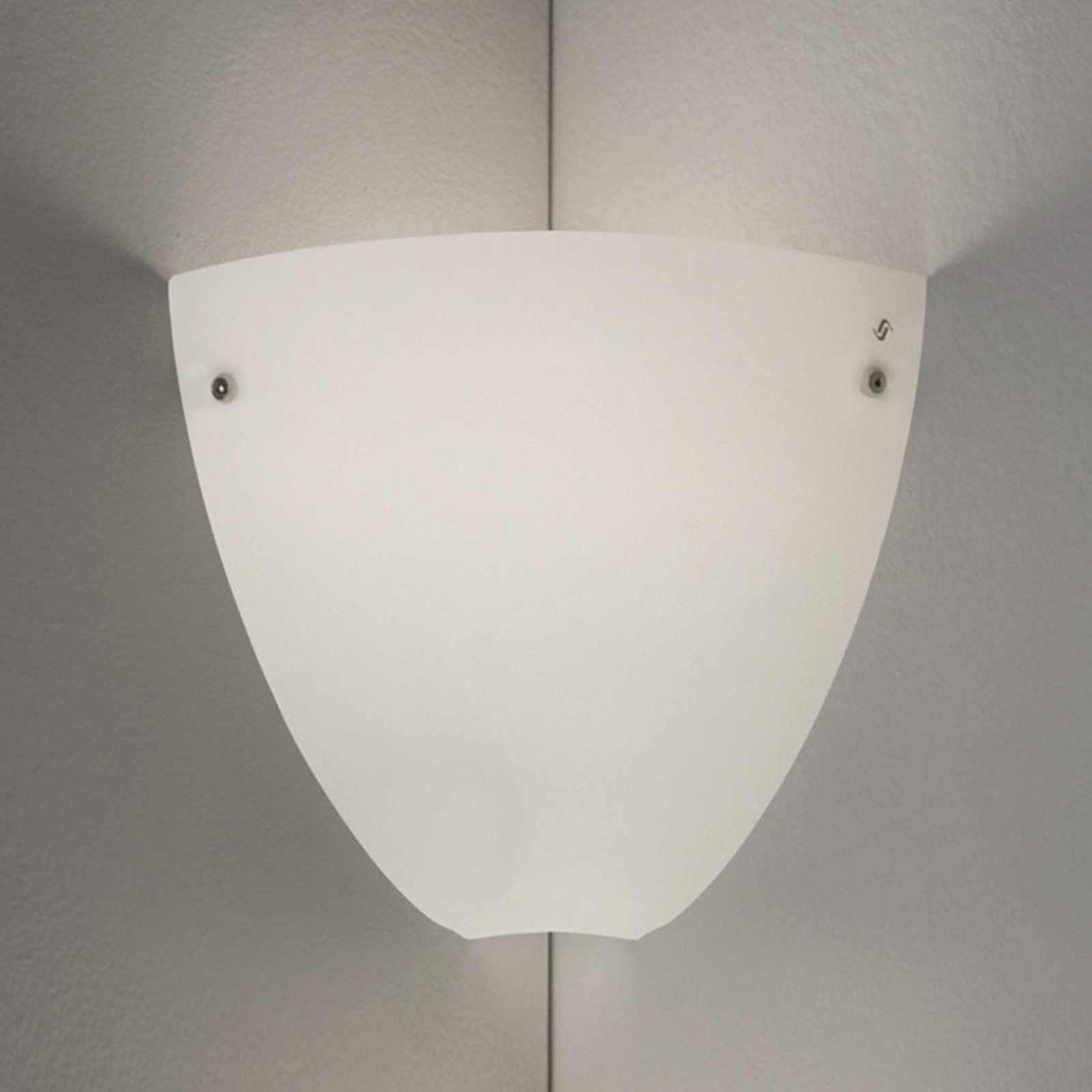 Vegglampe Corner, hjørne montering, hvit satinert