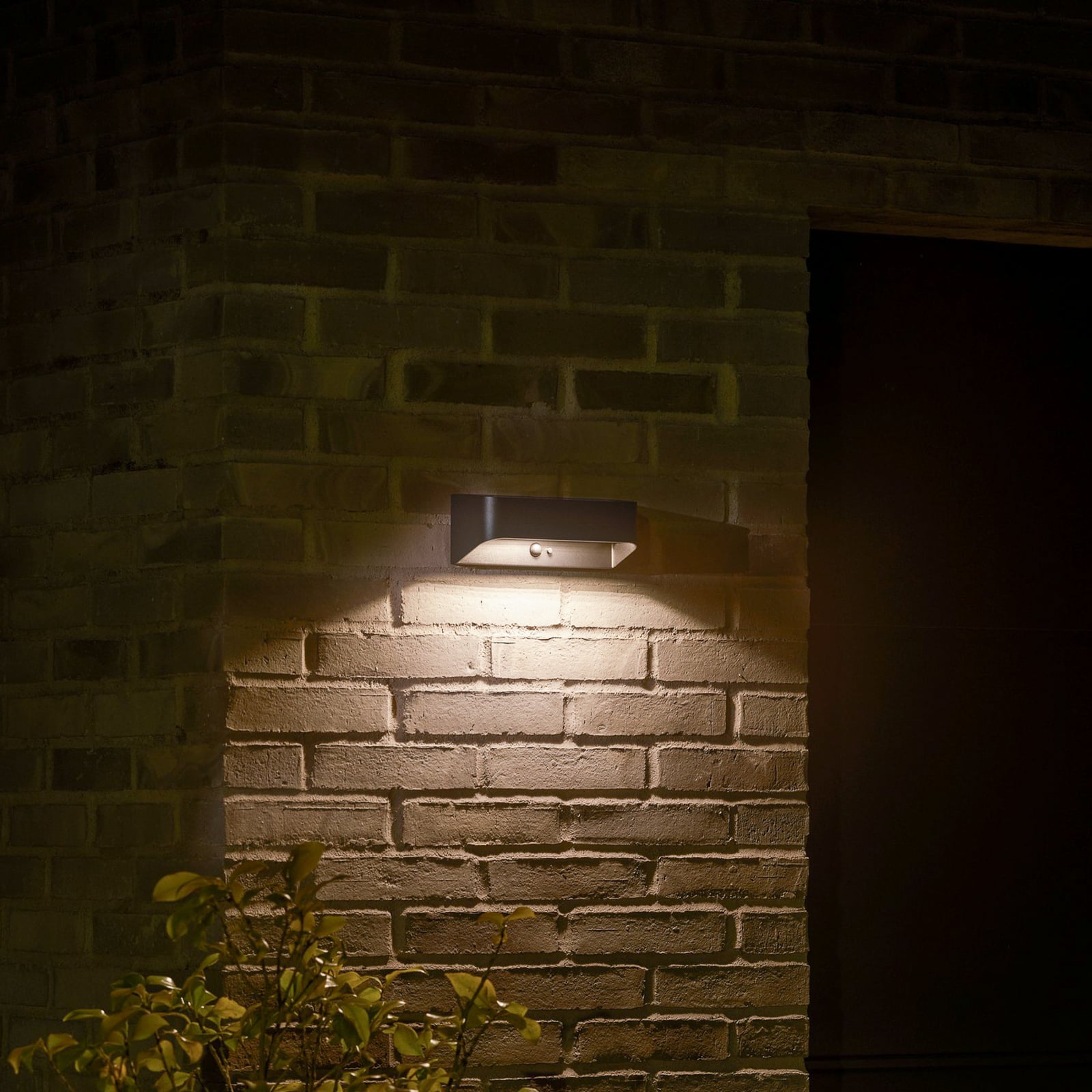 LED solární venkovní nástěnné svítidlo Marcellio, černá, se senzorem, IP54