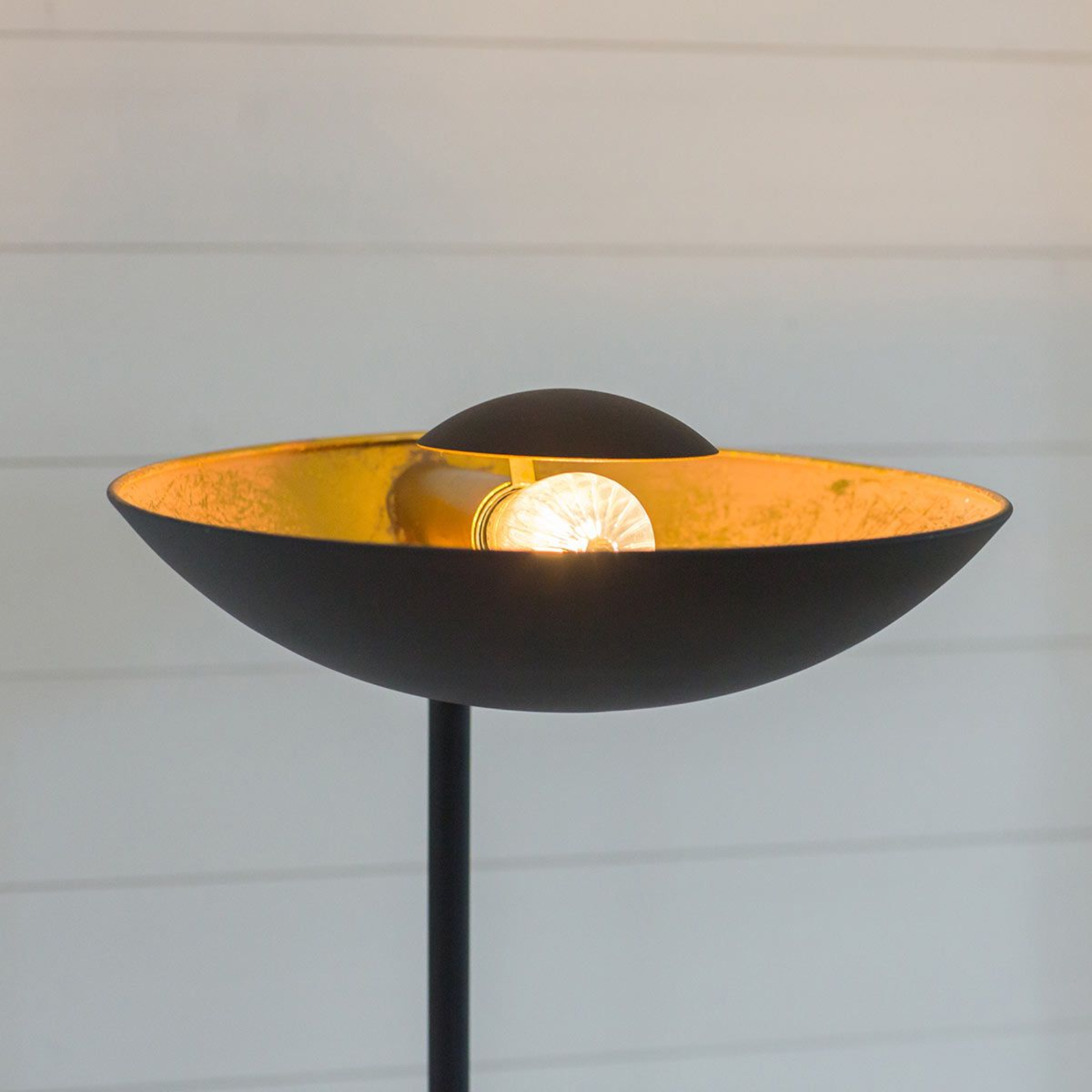 by-ryd-ns-captain-lampadaire-uplight-noir-dor-luminaire-fr