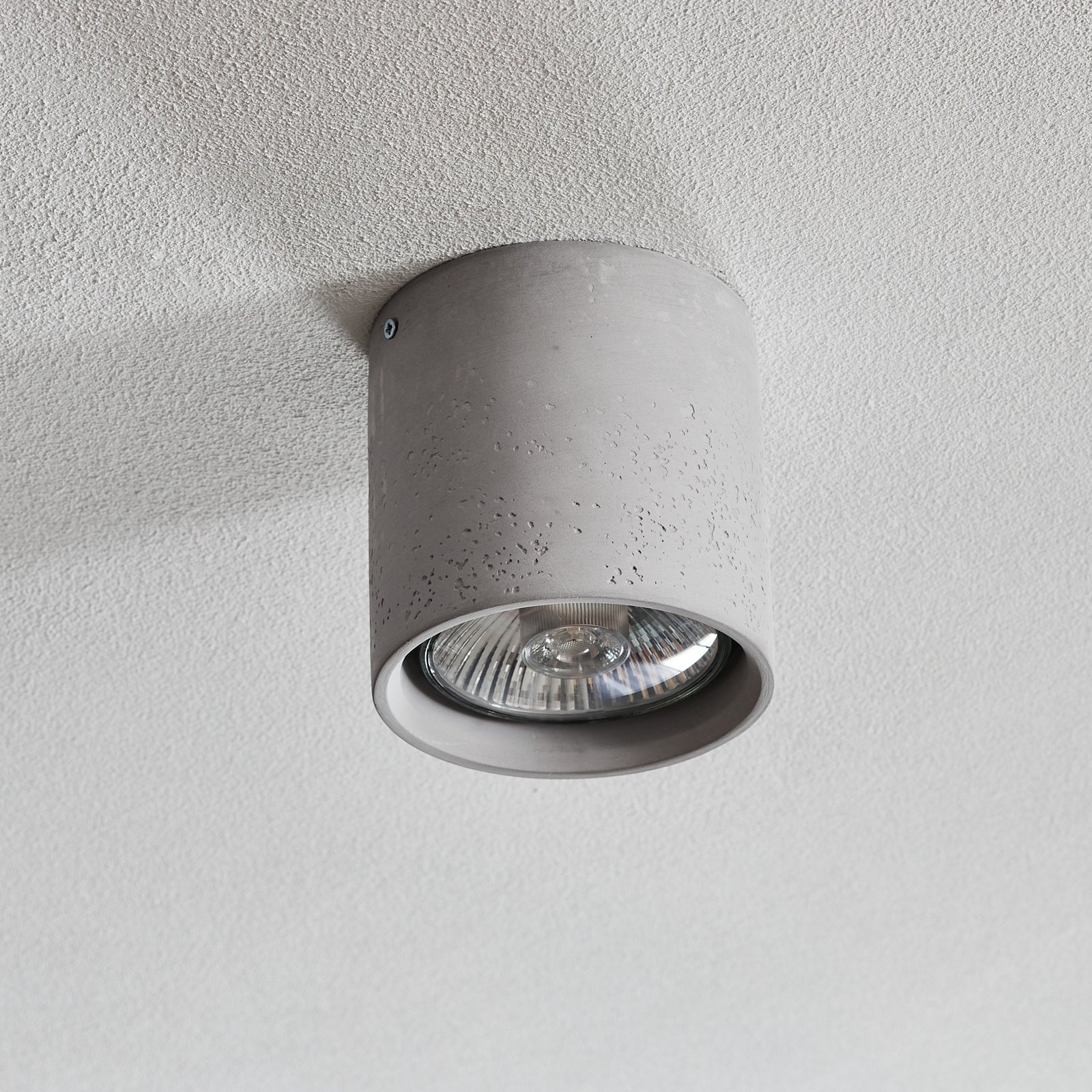 Ara ceiling light as a concrete cylinder Ø 11 cm