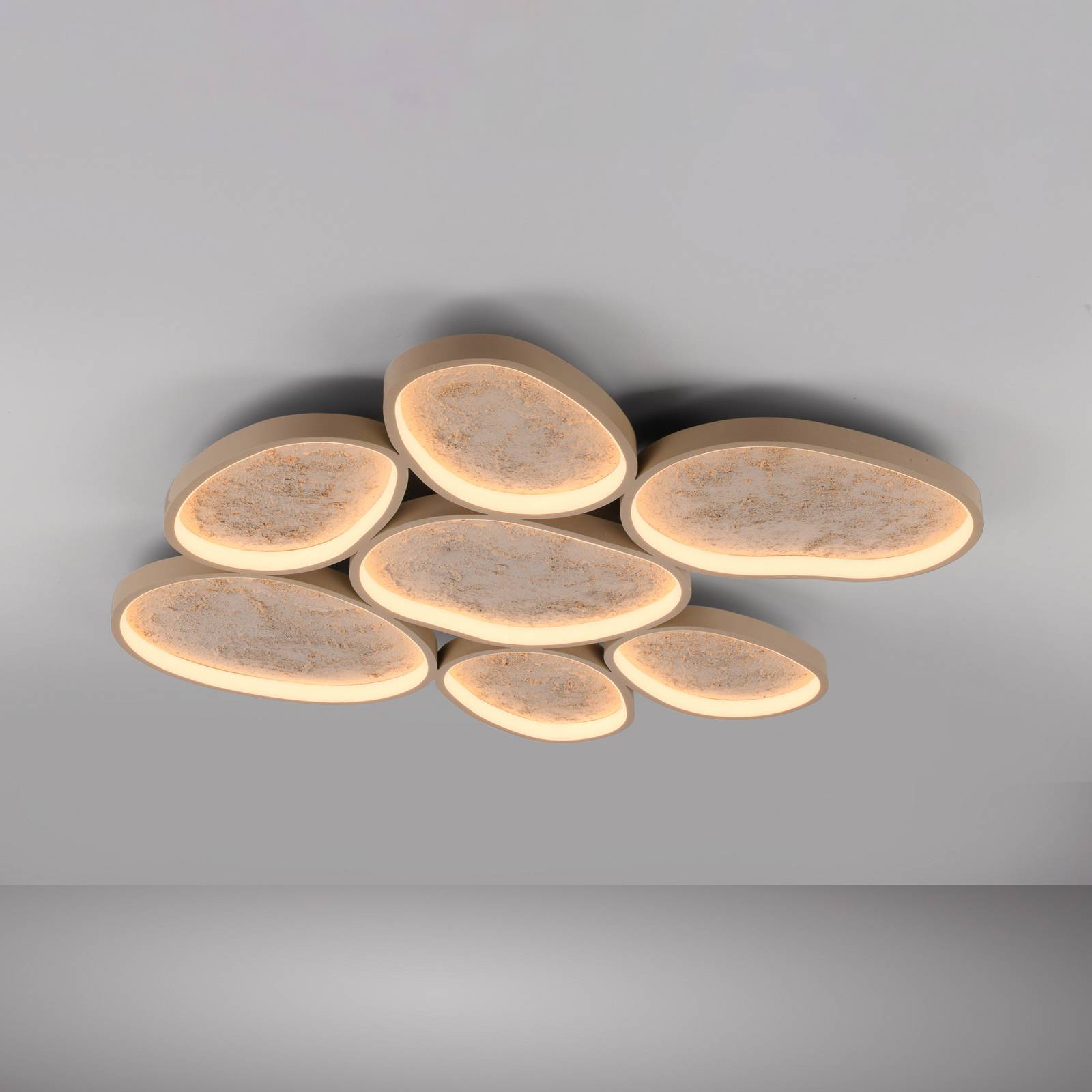 Lampa sufitowa LED Moonbraker 7, kolor piaskowo-beżowy, 3 000 K, ściemniana