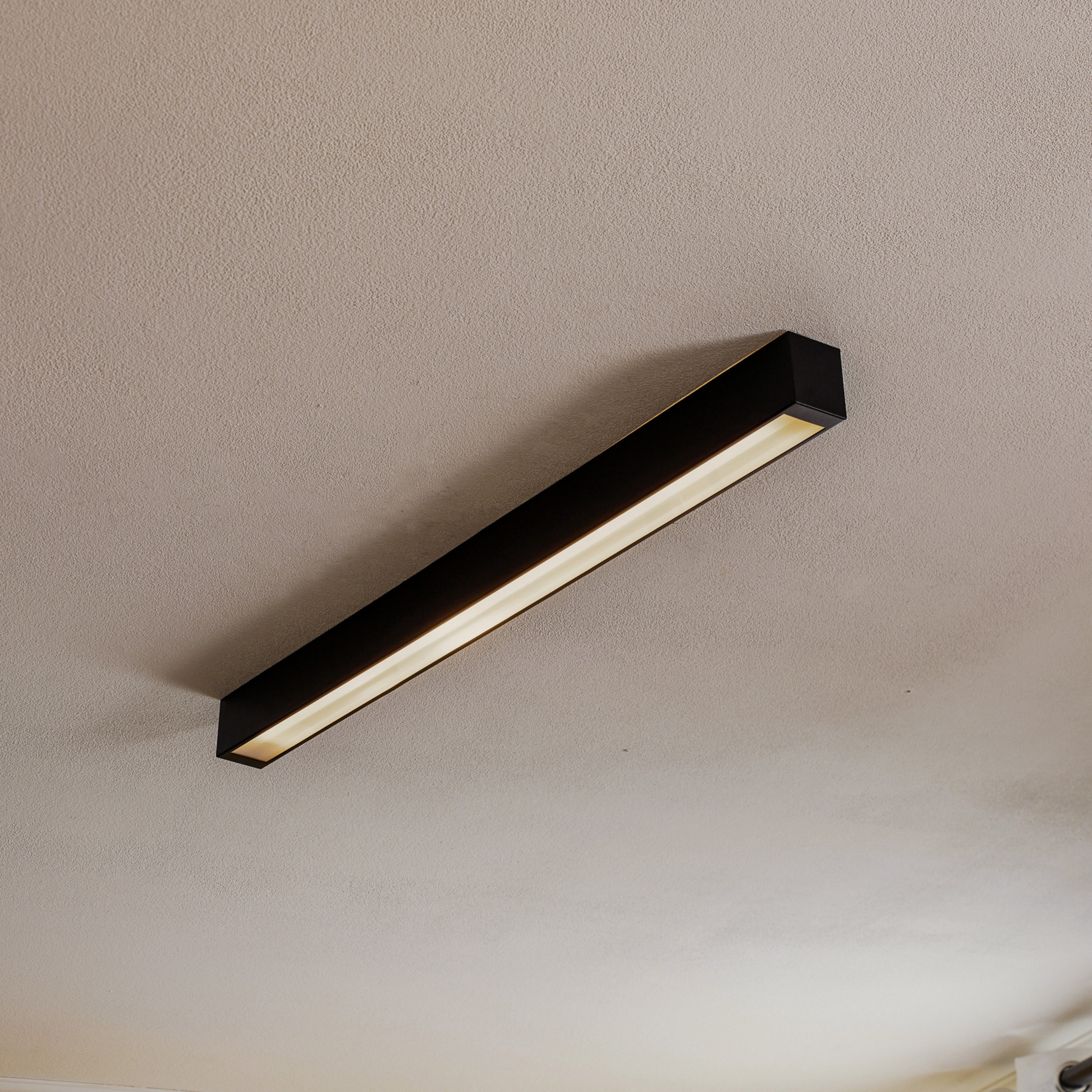Plafonnier Straight noir 92 cm