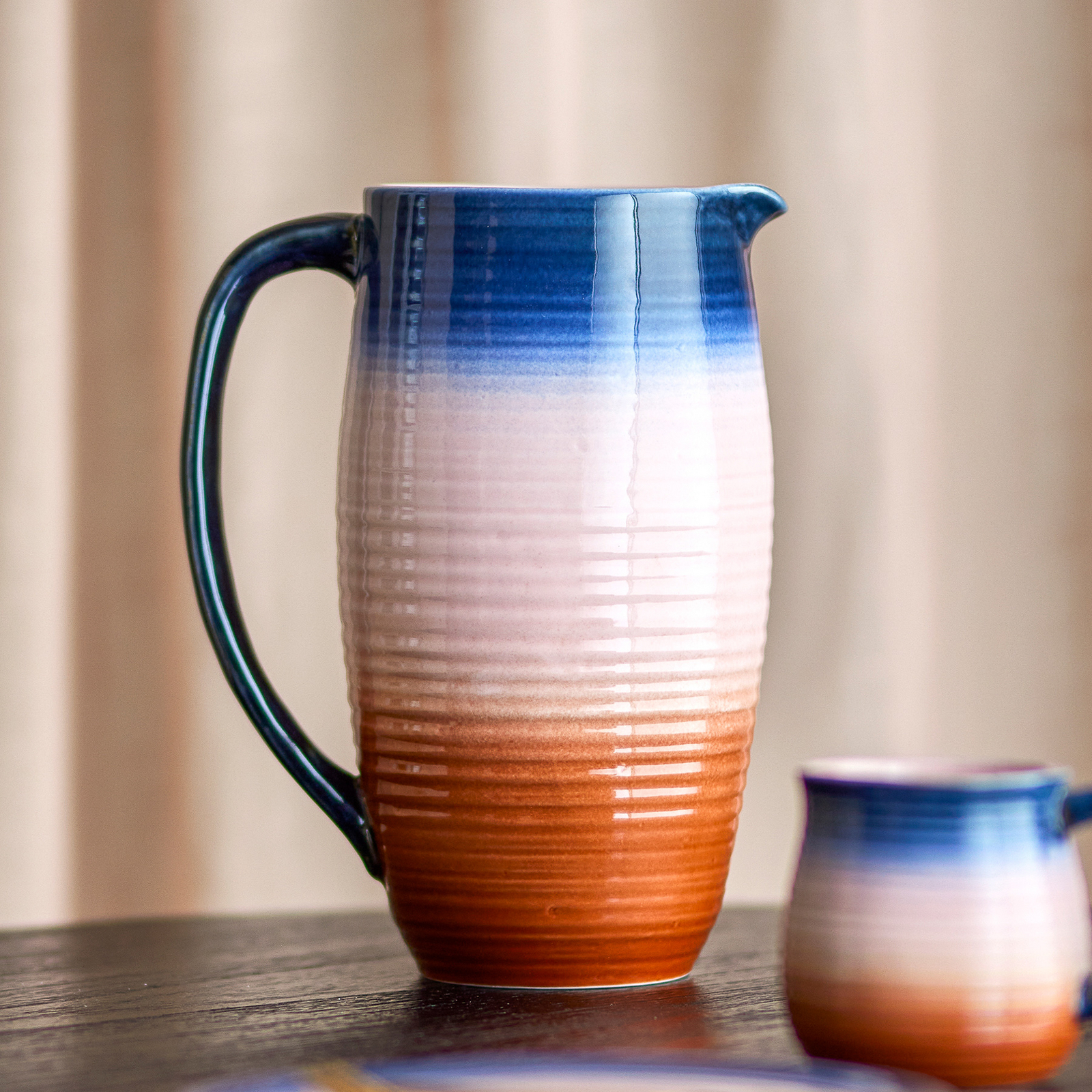 Džbán Tatum, oranžovo-modrý, výška 25 cm, keramika – Bloomingville