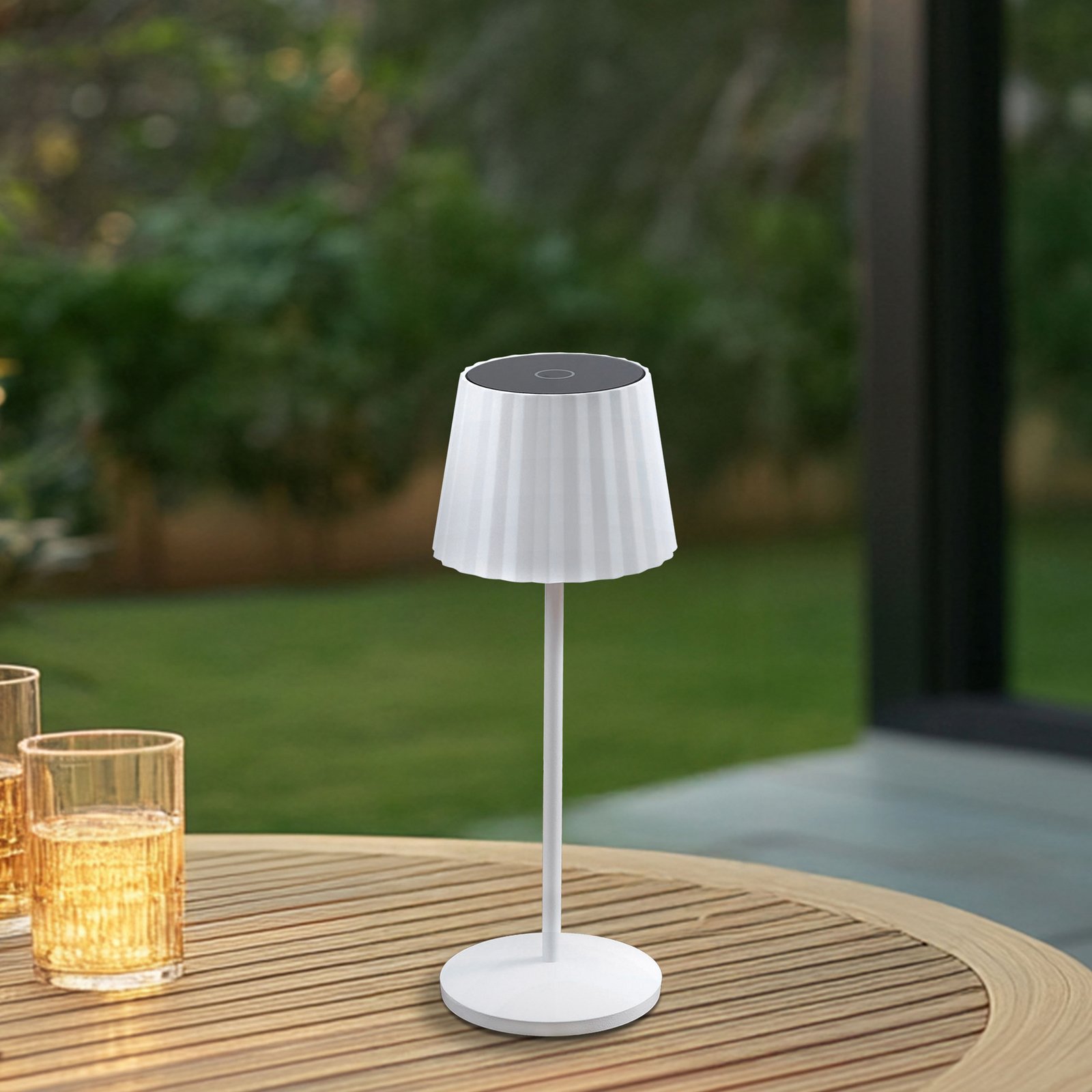 Lindby LED uzlādējama galda lampa Esali, balta, rievas, 29 cm