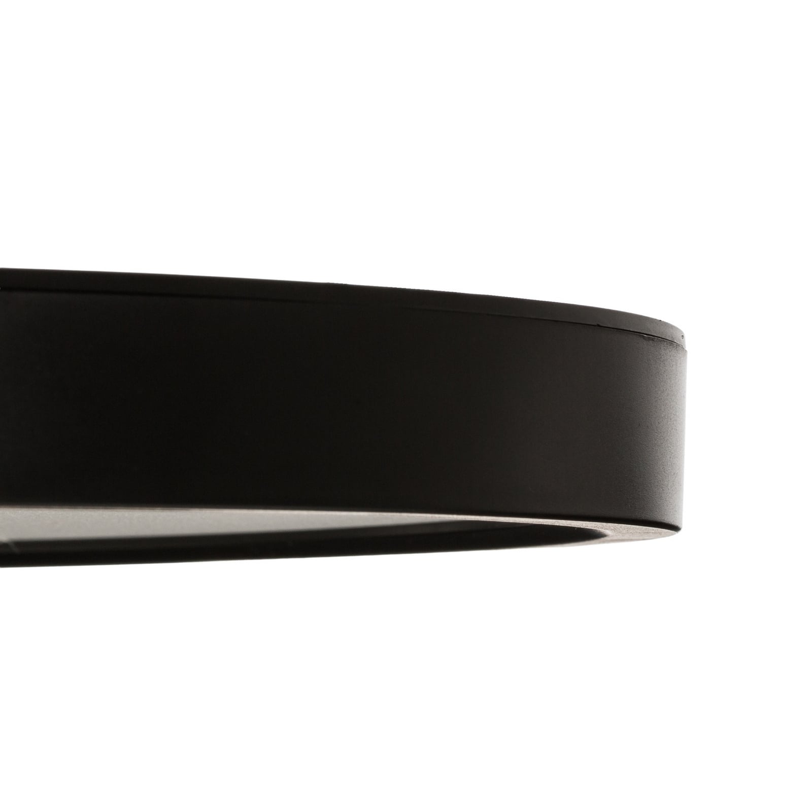 Lindby LED stropní svítidlo Pravin, Ø 30 cm, 3 000 K, černé Lindby LED stropní svítidlo Pravin, Ø 30 cm, 3 000 K, černé