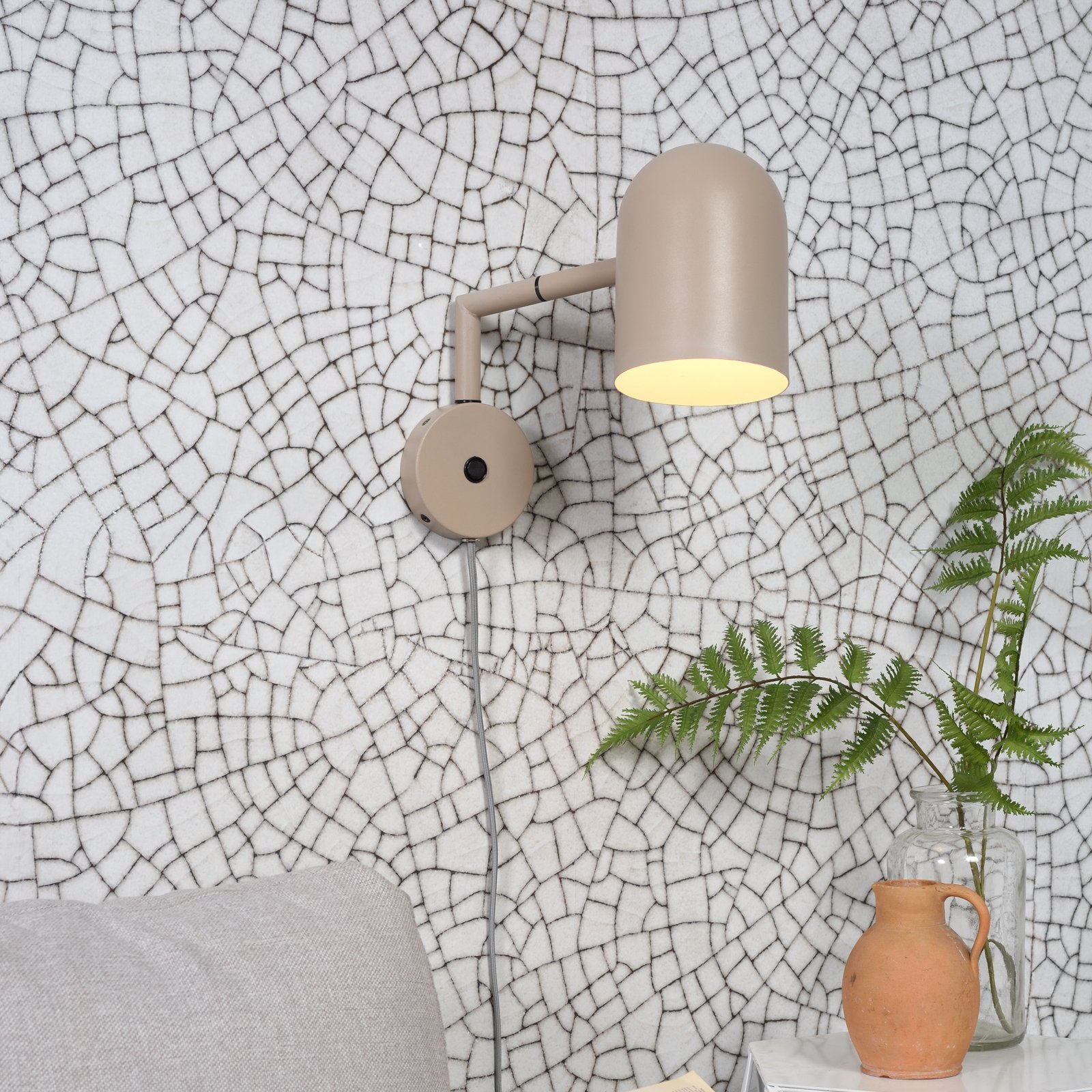 It's about RoMi Marseille wall light, sand