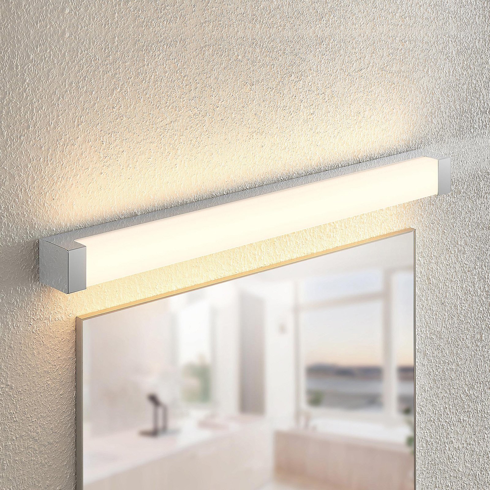 Lindby Skara LED-Badezimmerleuchte, 90 cm