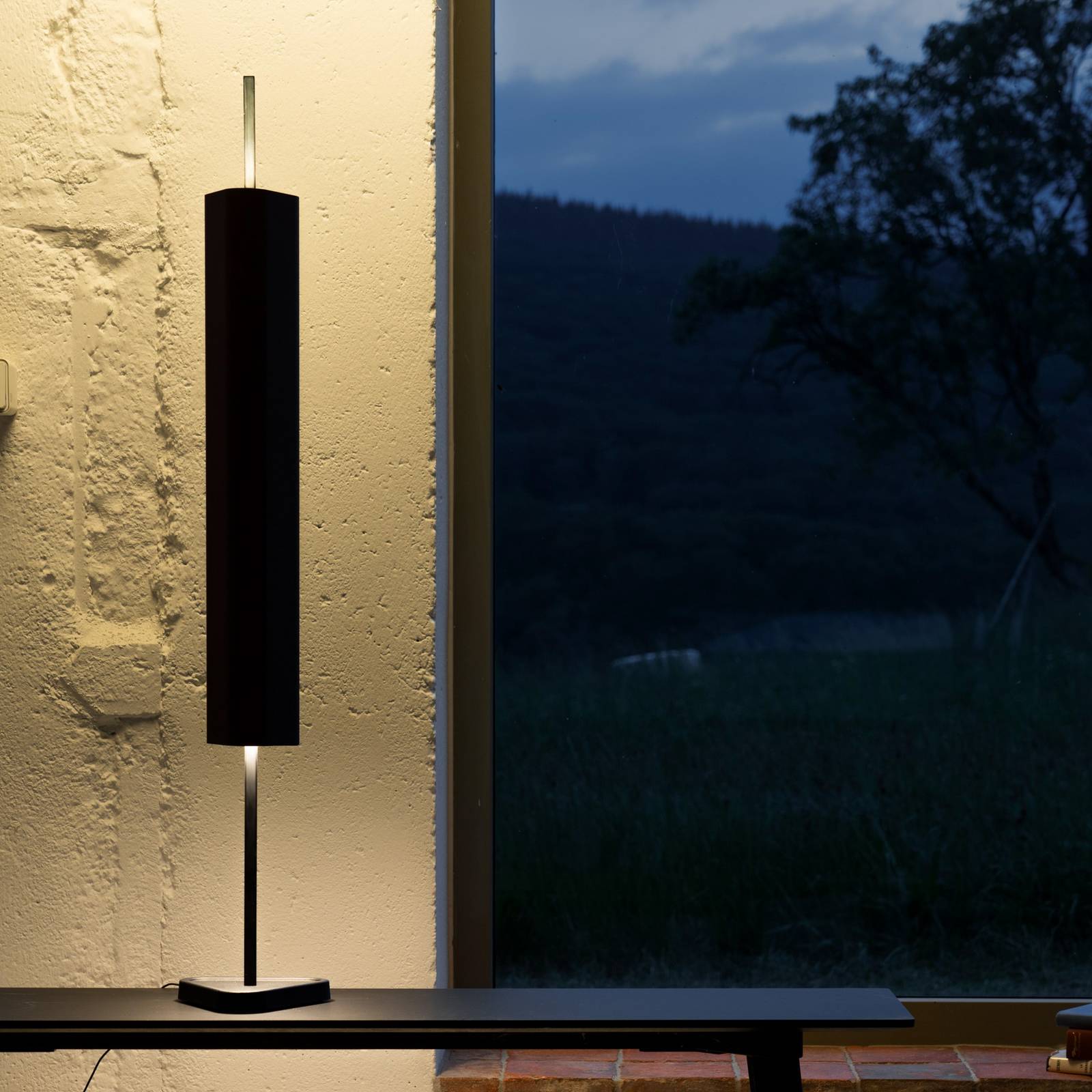 Lampa stołowa LED FLOS Emi, ciemnozielona, ściemniana, wysokość 114 cm