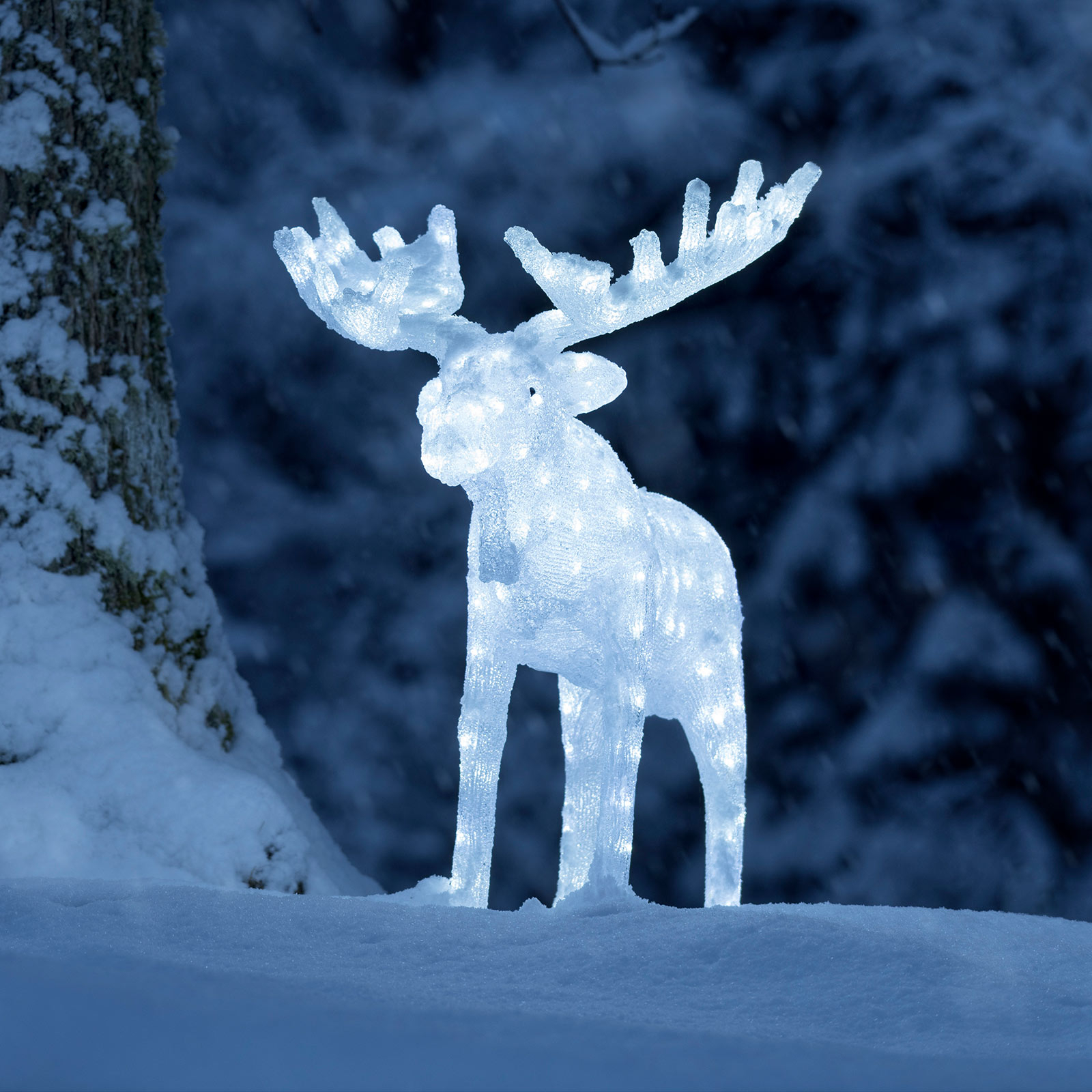 Konstmide Christmas Lysende akryl-julenisse m. LED - Hvit / opal