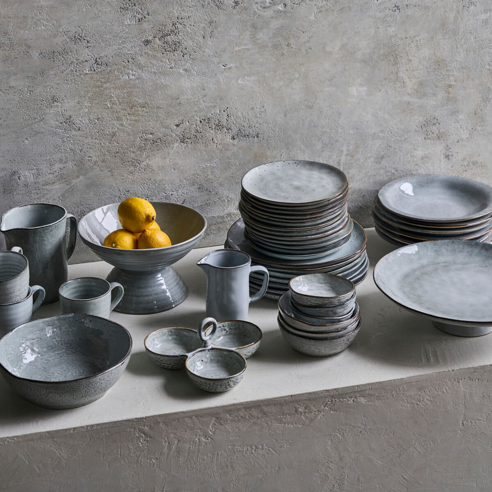 HDRustic Piatto da portata grigio 20x20x9 cm in ceramica - House Doctor