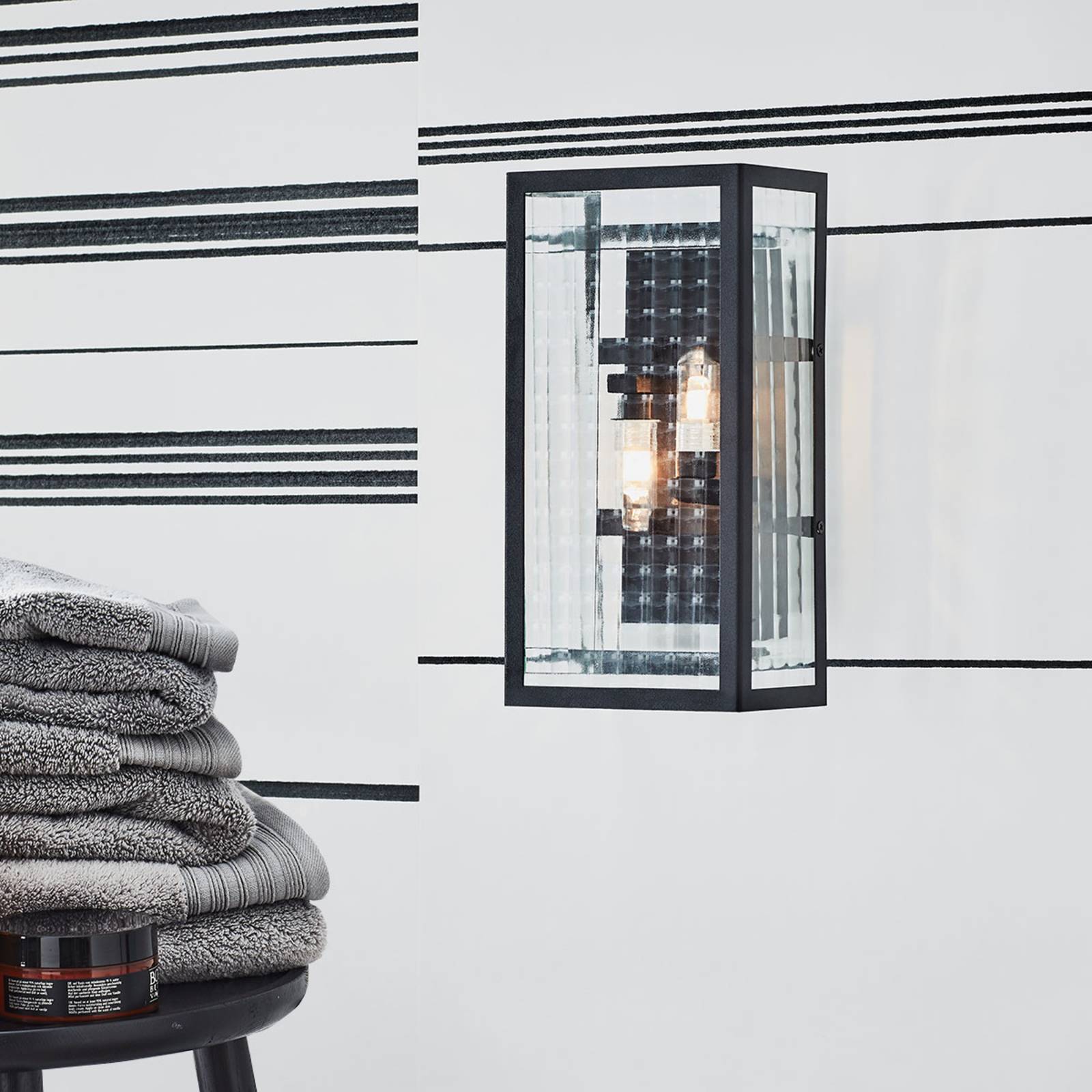 Badezimmer-Wandleuchte Fulham IP44, schwarz kaufen | Lampenwelt.de