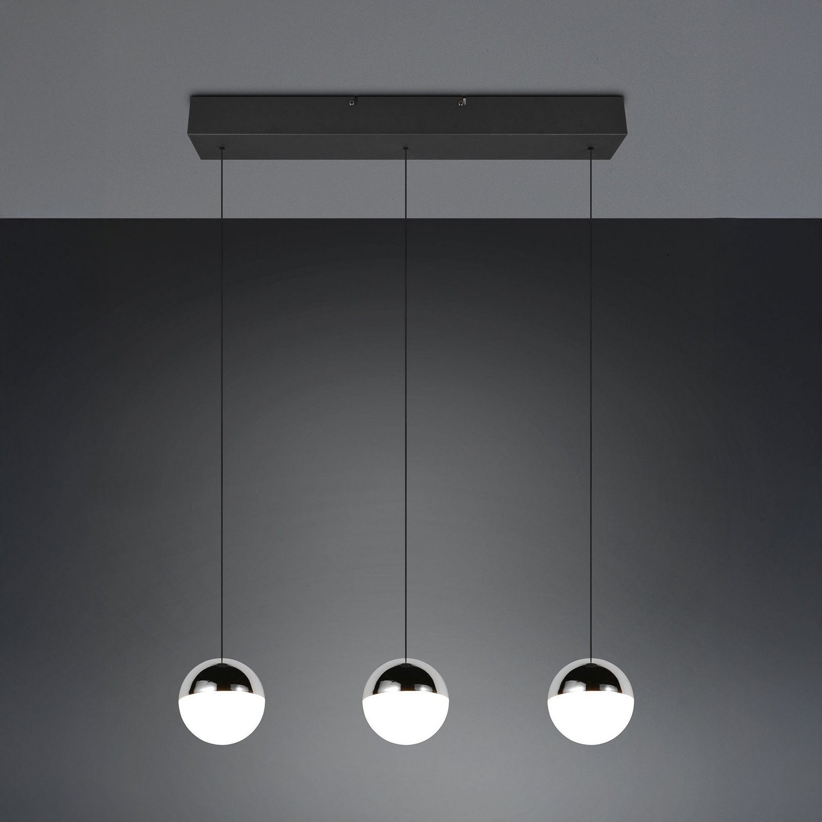 Senta LED pendant light, chrome, length 62 cm, 4,000 K, 3-bulb.