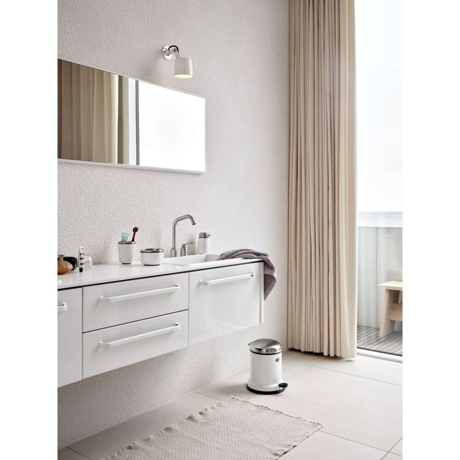 Vipp912 Mirror Medium White - Vipp