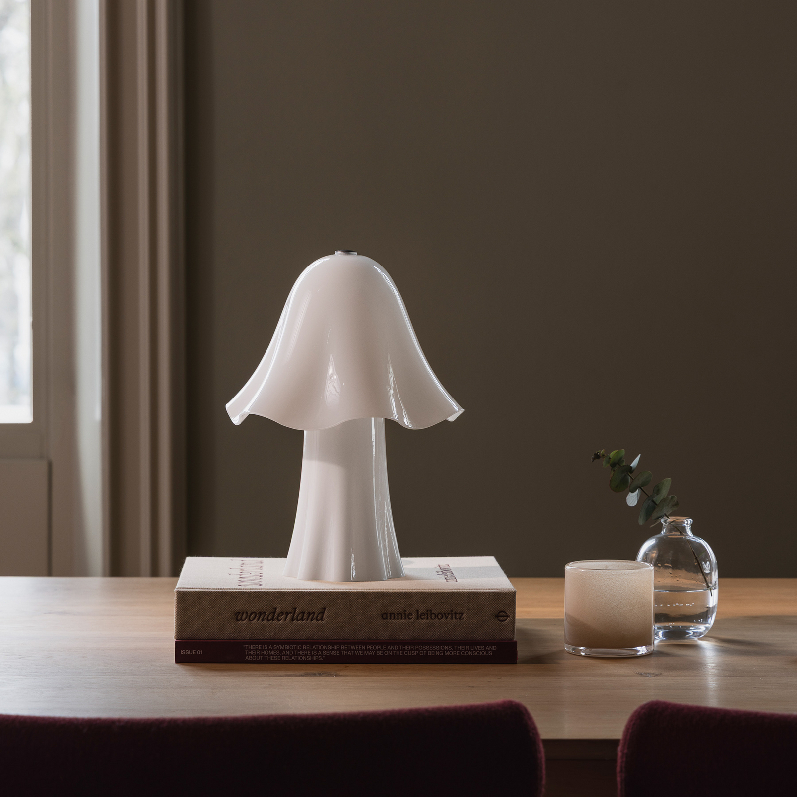 Lampe de table Globen Lighting « Bello » blanche, hauteur 30 cm, verre/métal Lampe de table Globen Lighting « Bello » blanche, hauteur 30 cm, verre/métal
