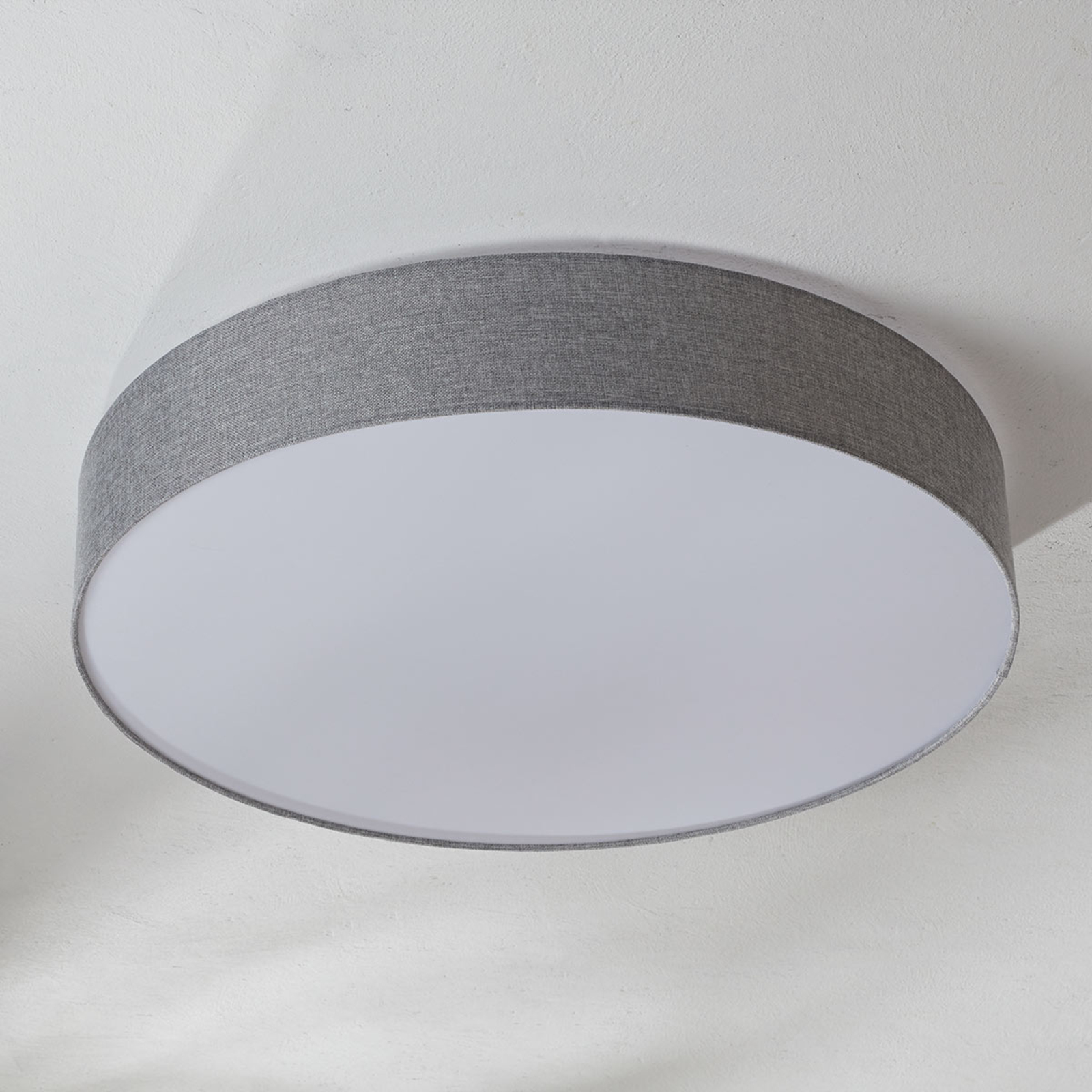 Siva stropna svetilka Pasteri s platnenim senčnikom 76 cm