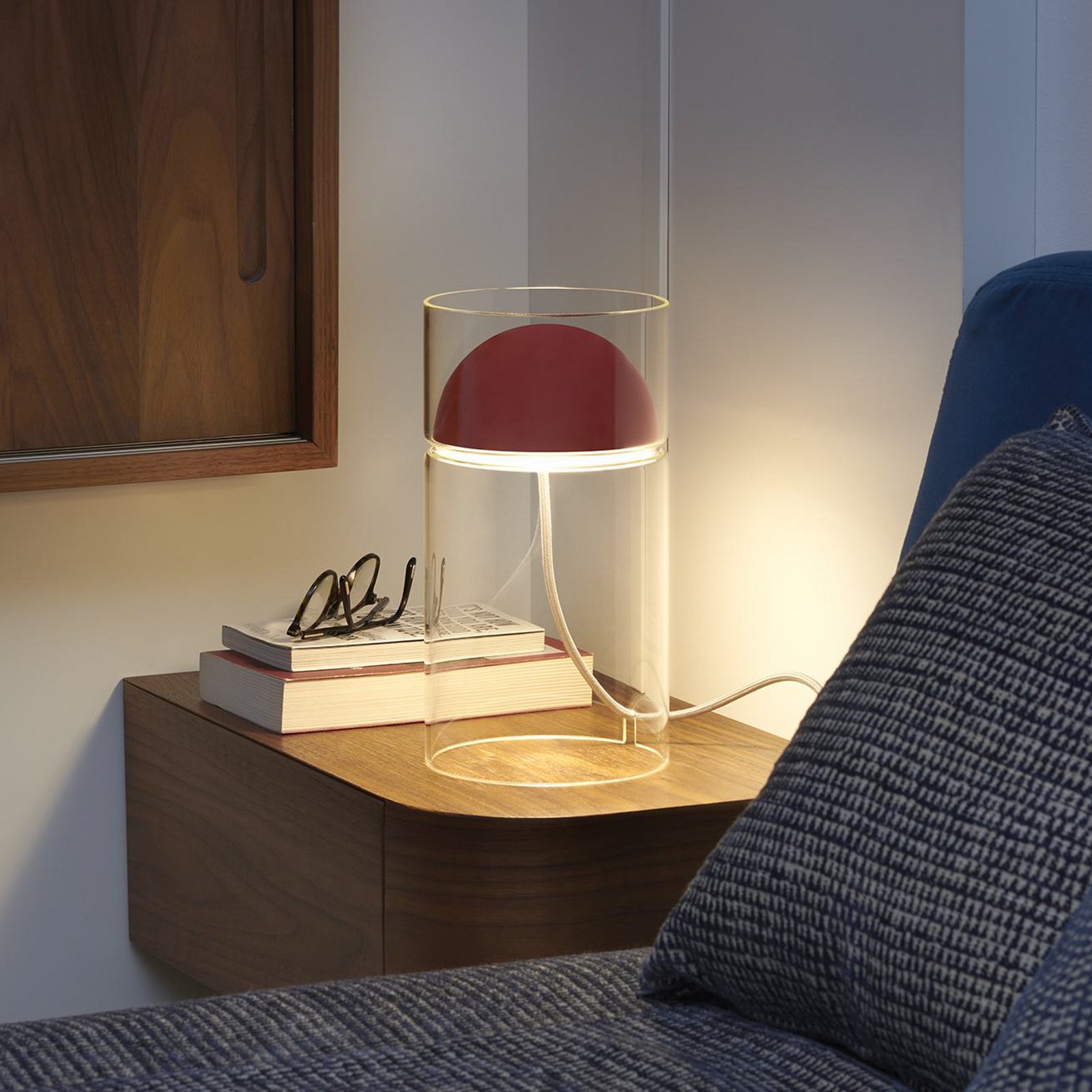 Oluce LED table lamp Medusa, red, glass, height 30 cm
