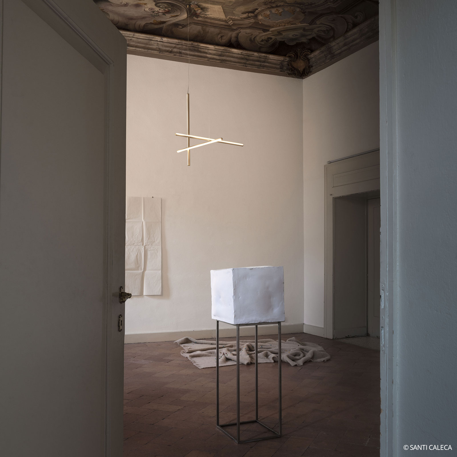 Flos FLOS Coordinates S1 LED hanging light 78.2 cm high, for Living / Dining Room, extruded aluminium, 37 W, energy efficiency: A+, L: 78.2 cm, H: 78.2 cm