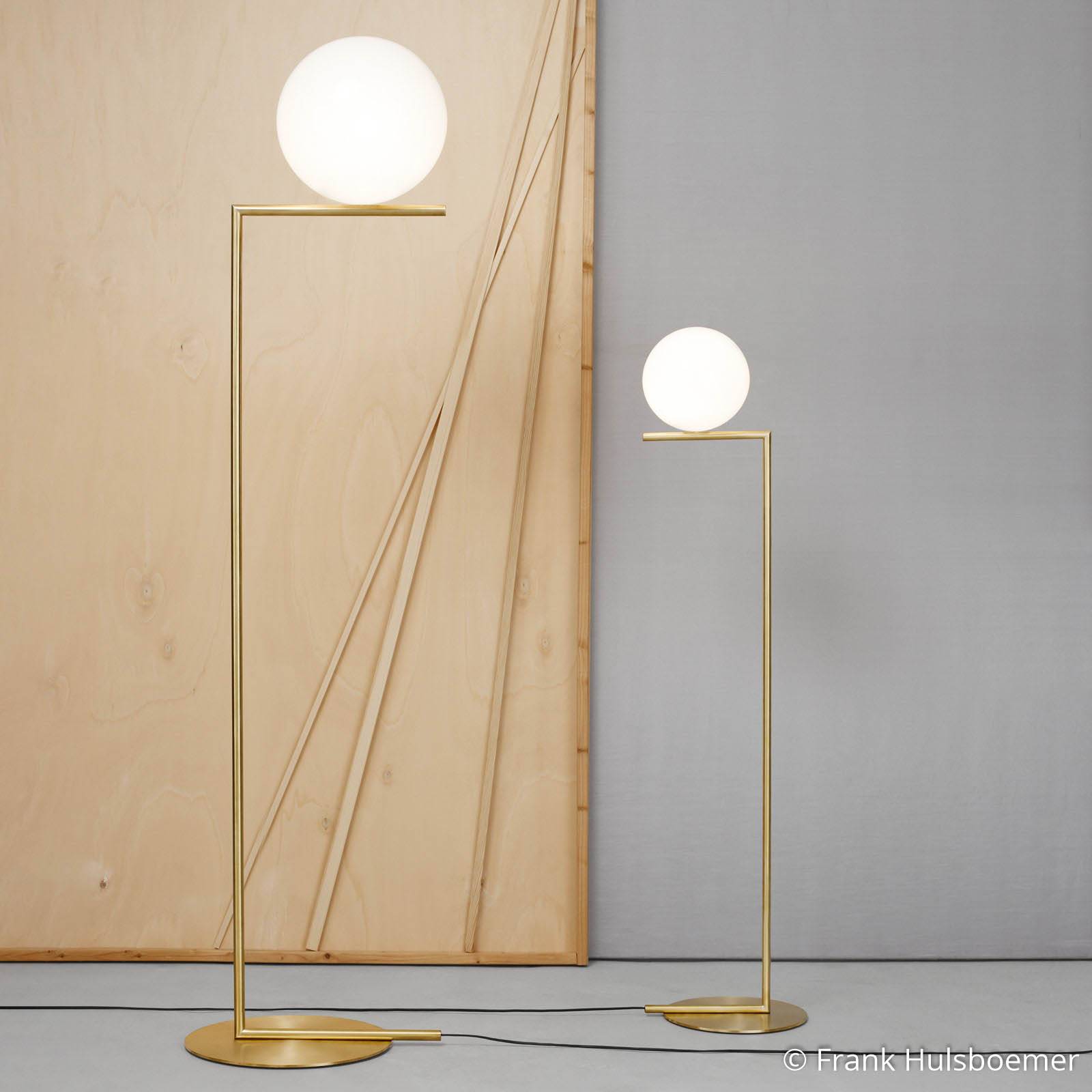 Lampa stojąca FLOS IC F1, szczotkowany mosiądz