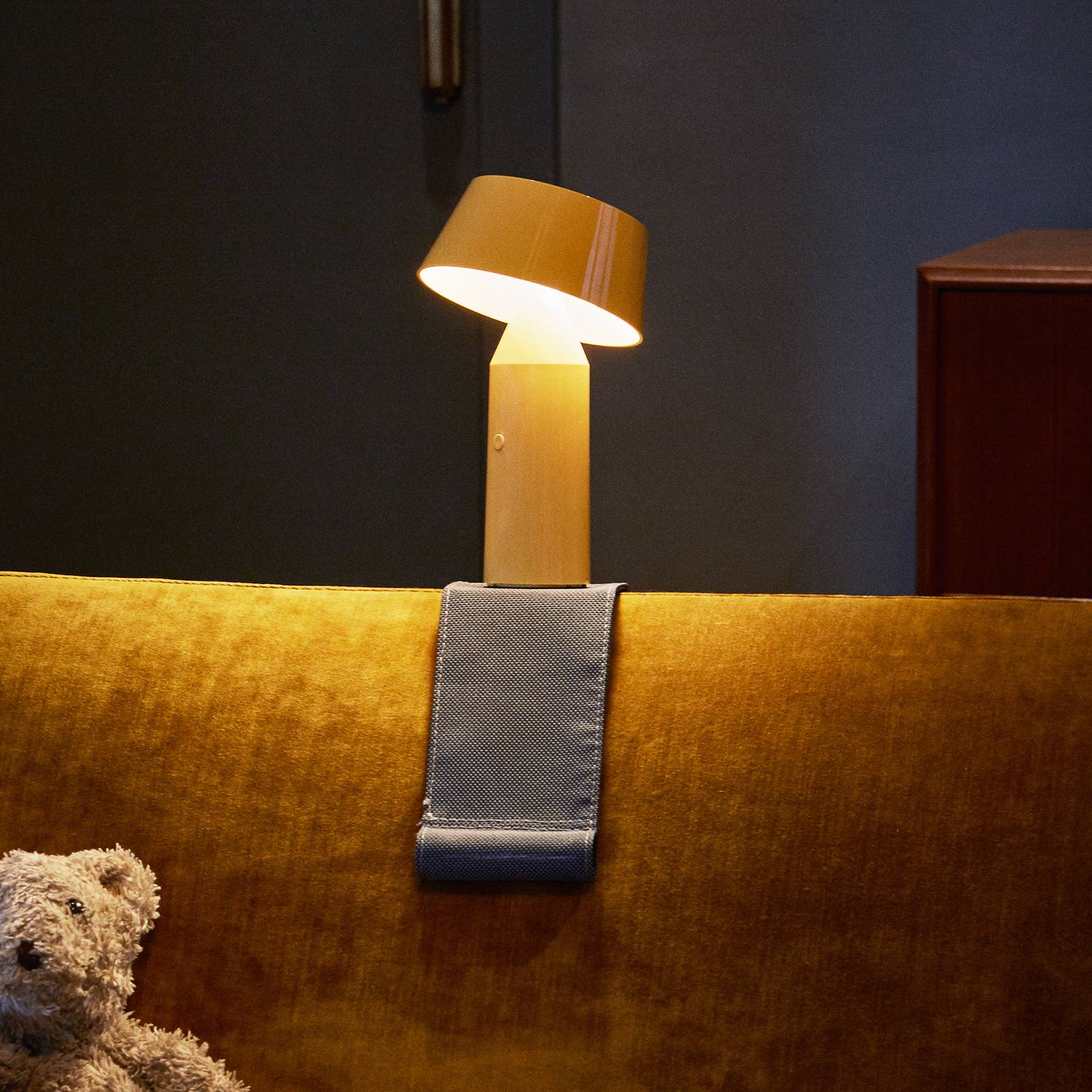 Marset MARSET Bicoca LED stolní lampa na baterii žlutá