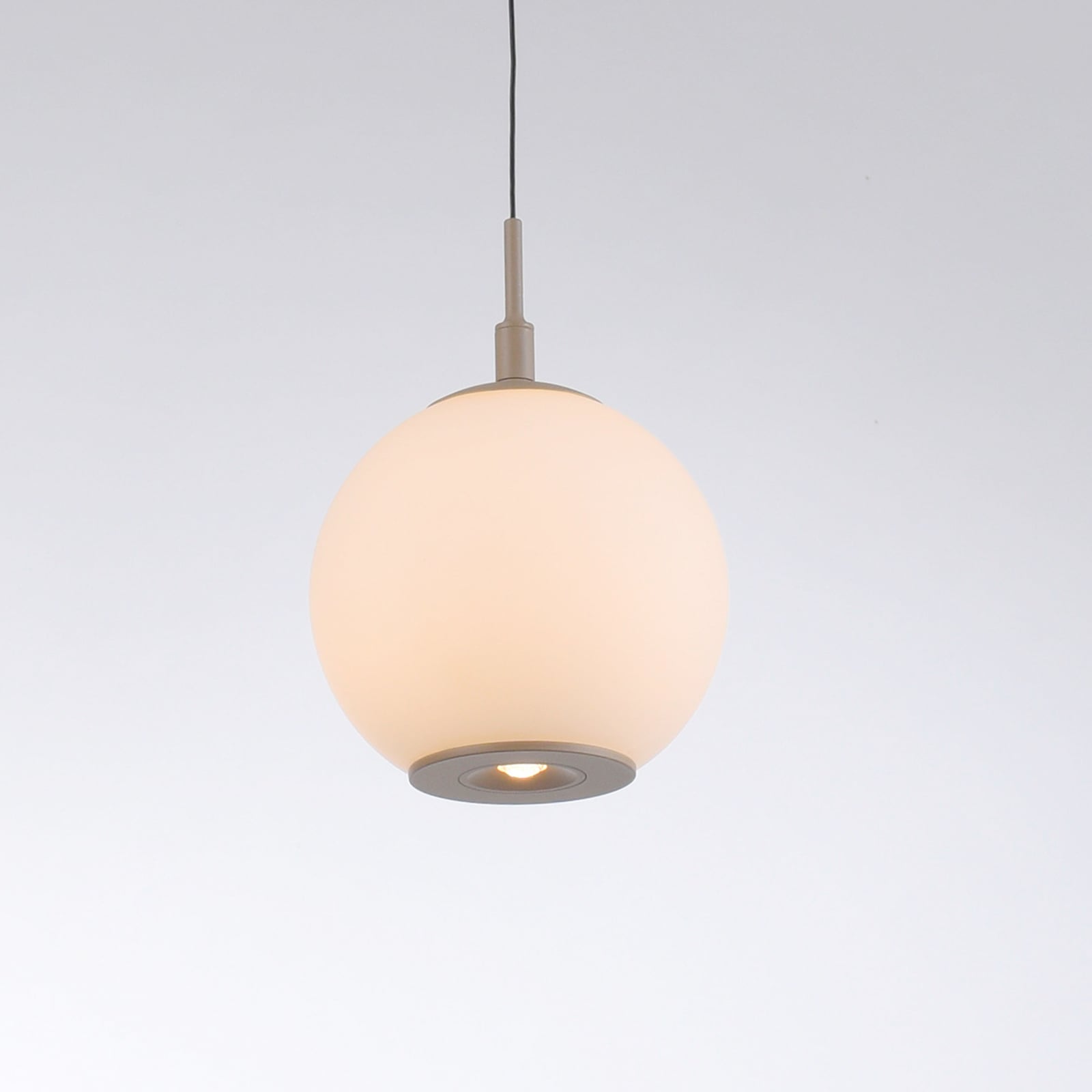Suspension LED Sandora, couleur sable, longueur 92 cm, verre, à 5 lampes Suspension LED Sandora, couleur sable, longueur 92 cm, verre, à 5 lampes