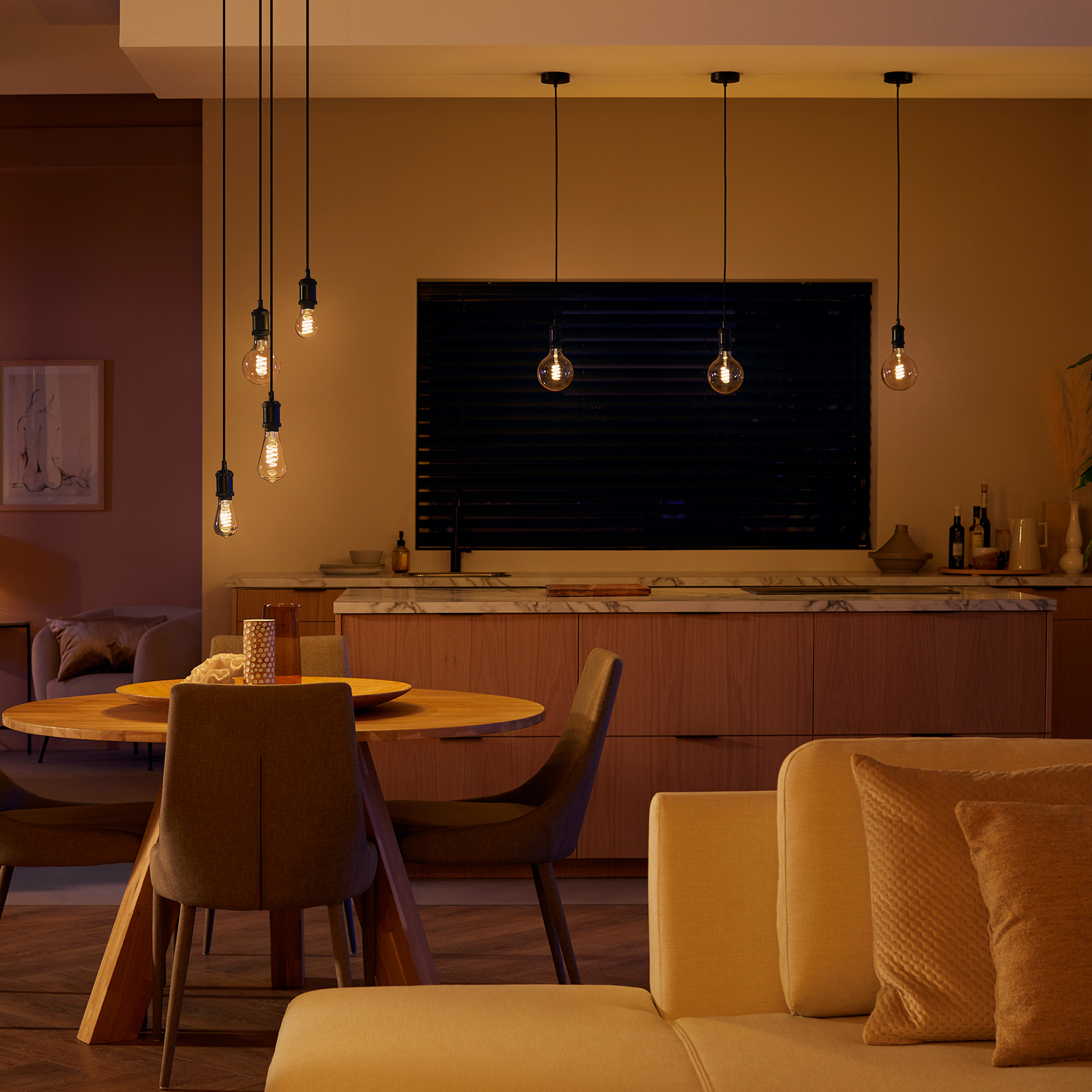 Philips Hue White 7W Bluetooth Filament Ø125 E27 - Philips Hue