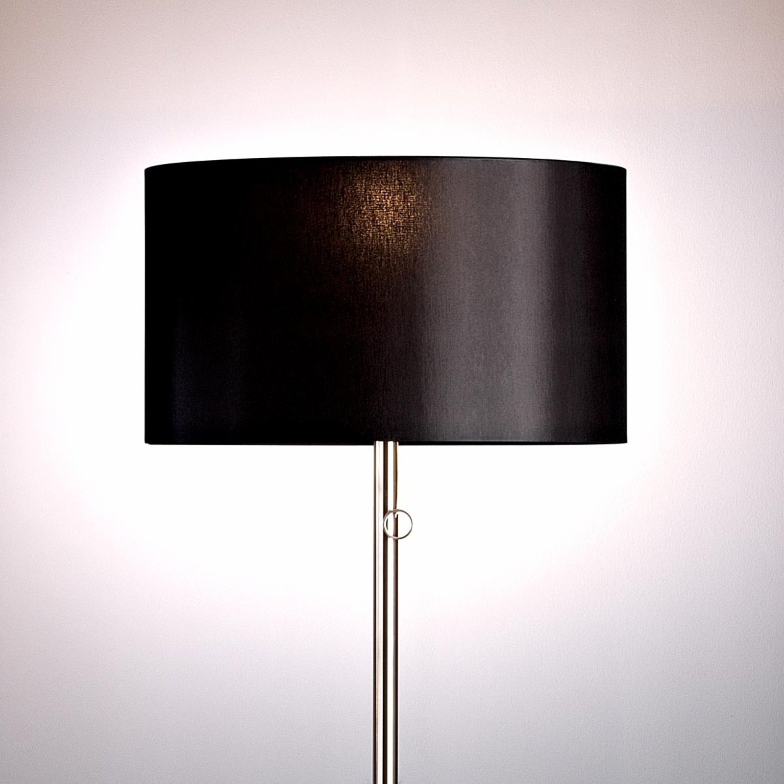 TECNOLUMEN Baton – dizajnérska stojaca lampa
