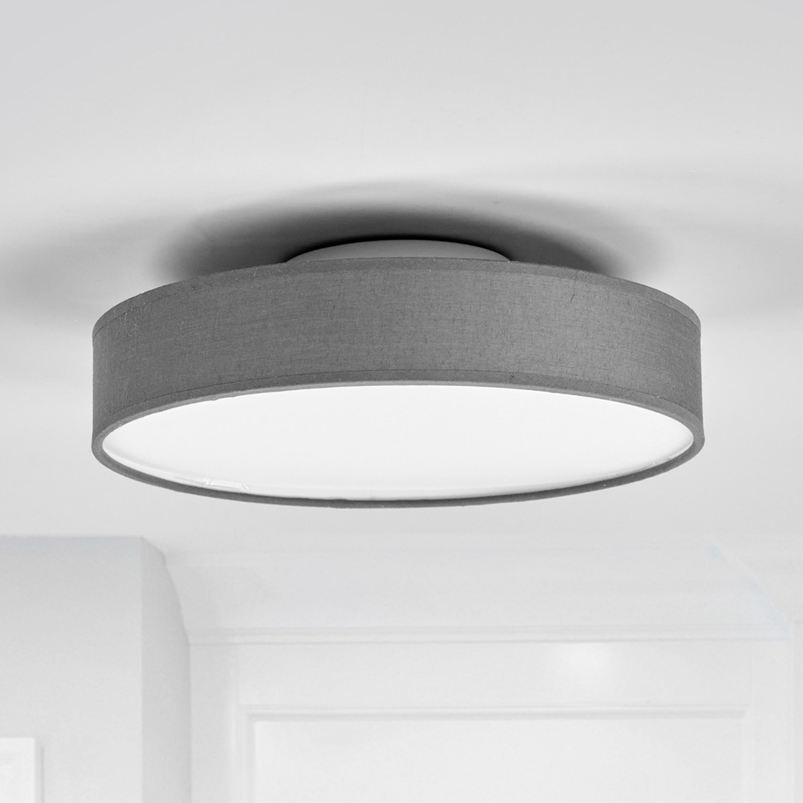 Lindby plafonieră LED Saira Ø 30 cm gri textil - Camera de zi / sufragerie - modern - gri alb - Țesătură / Textil