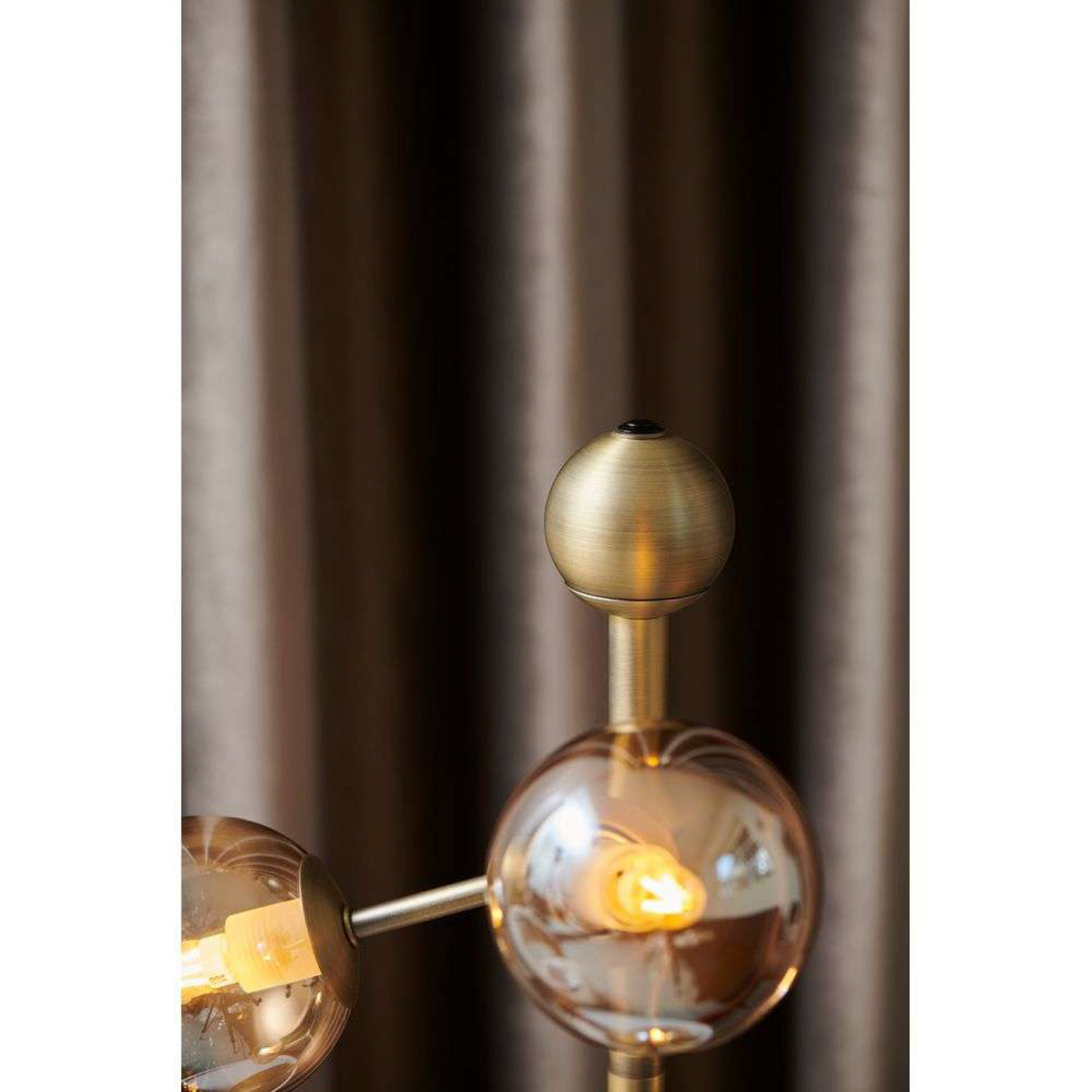 Atom Bordslampa Black/Smoke - Halo Design