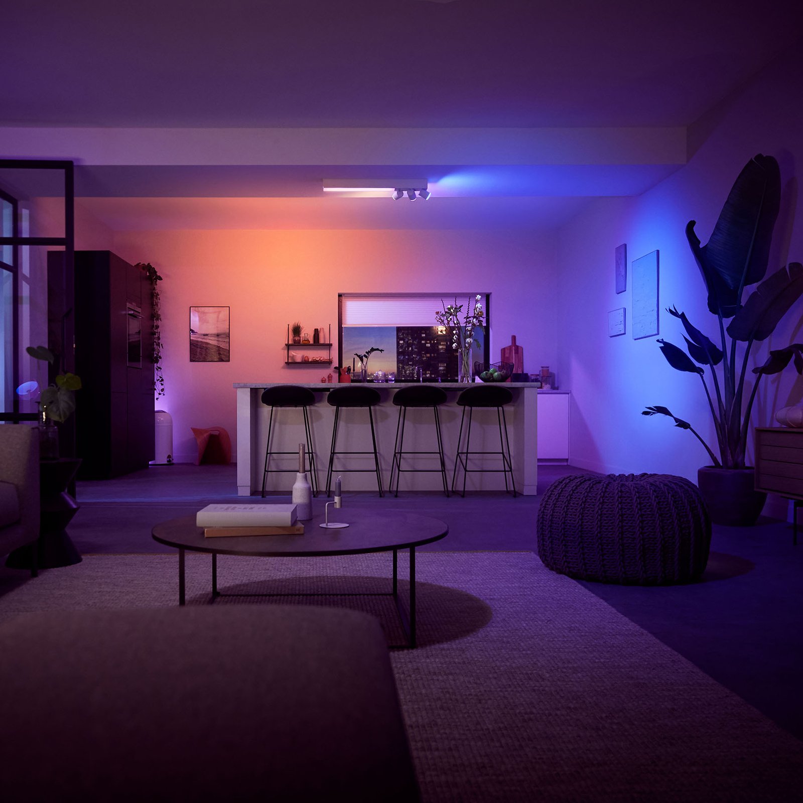 Philips Hue Centris med tre lyskilder i hvitt&color