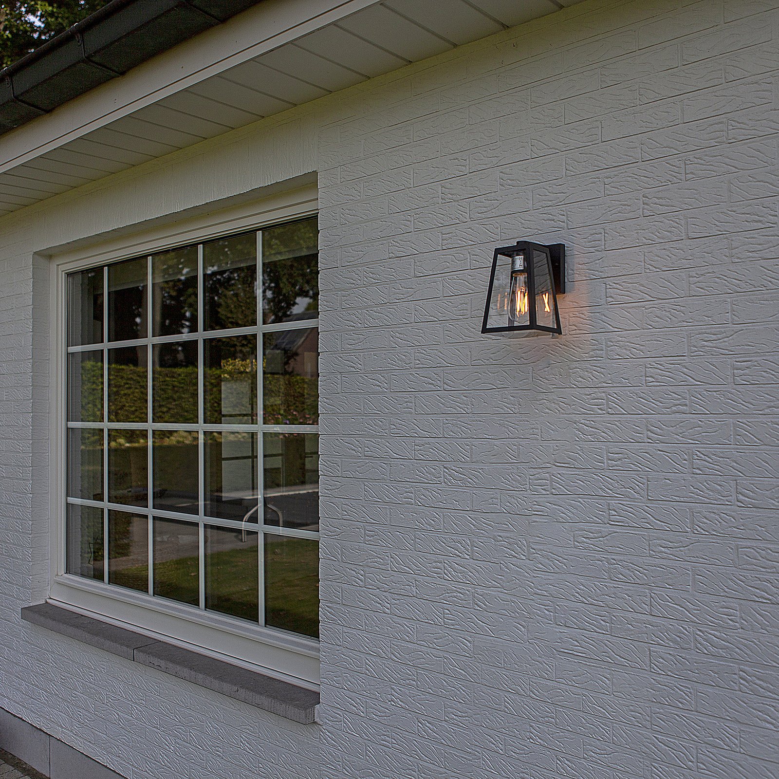 Fia outdoor wall lamp, matt black with clear glass
