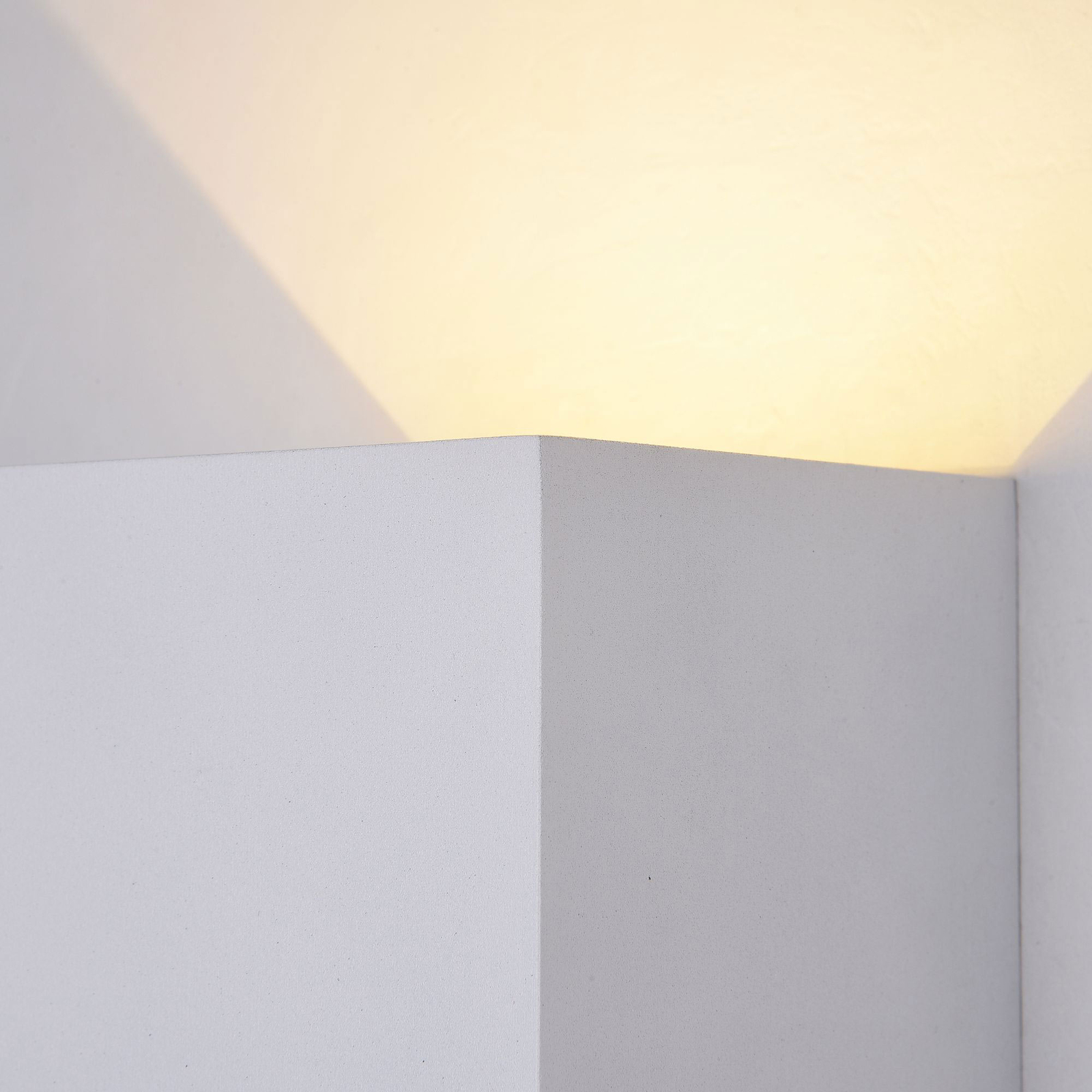 Fulton LED outdoor wall light, 10 x 10 cm, white