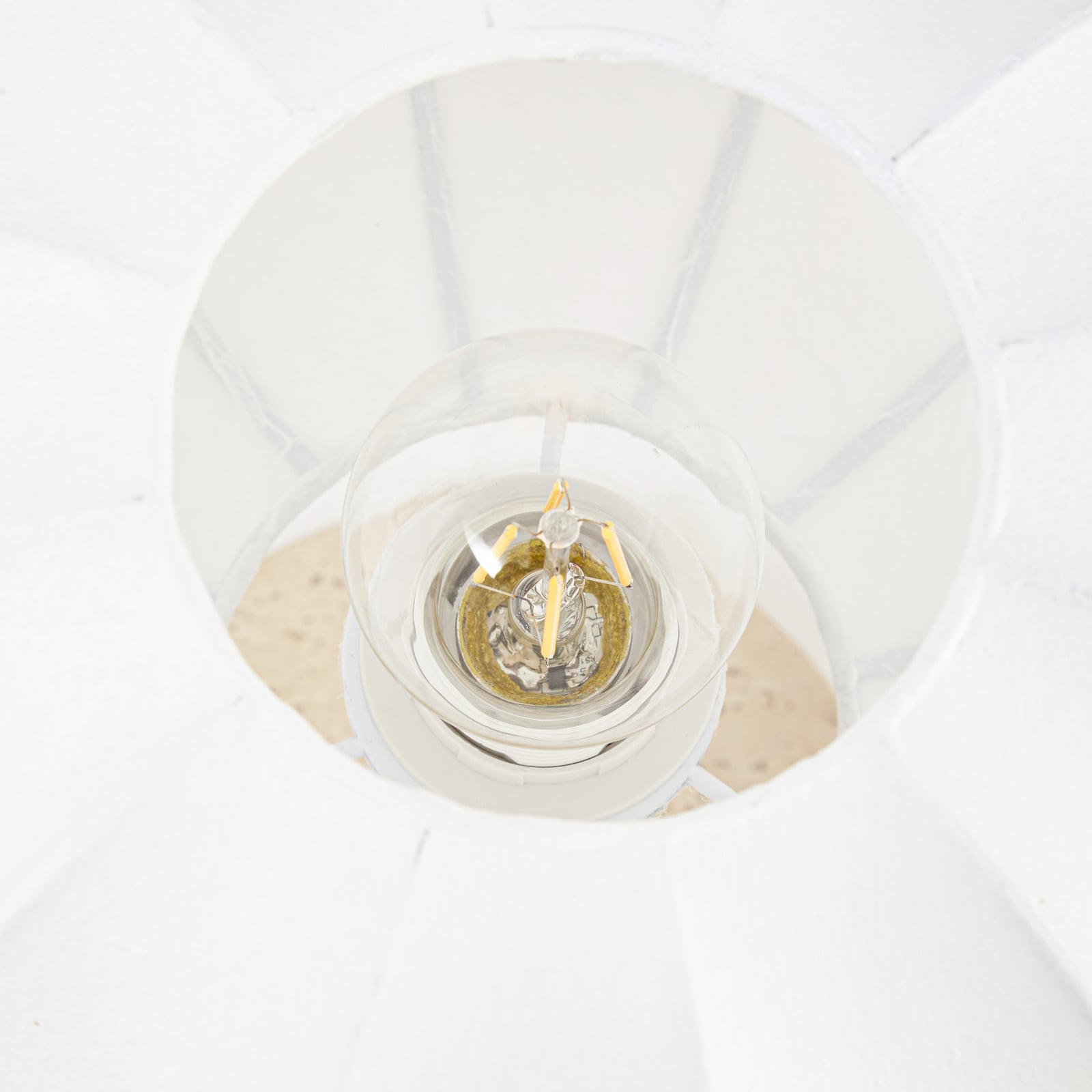 Lampe à poser Nola Elovie, naturel/chrome, tissu/travertin, 35 cm