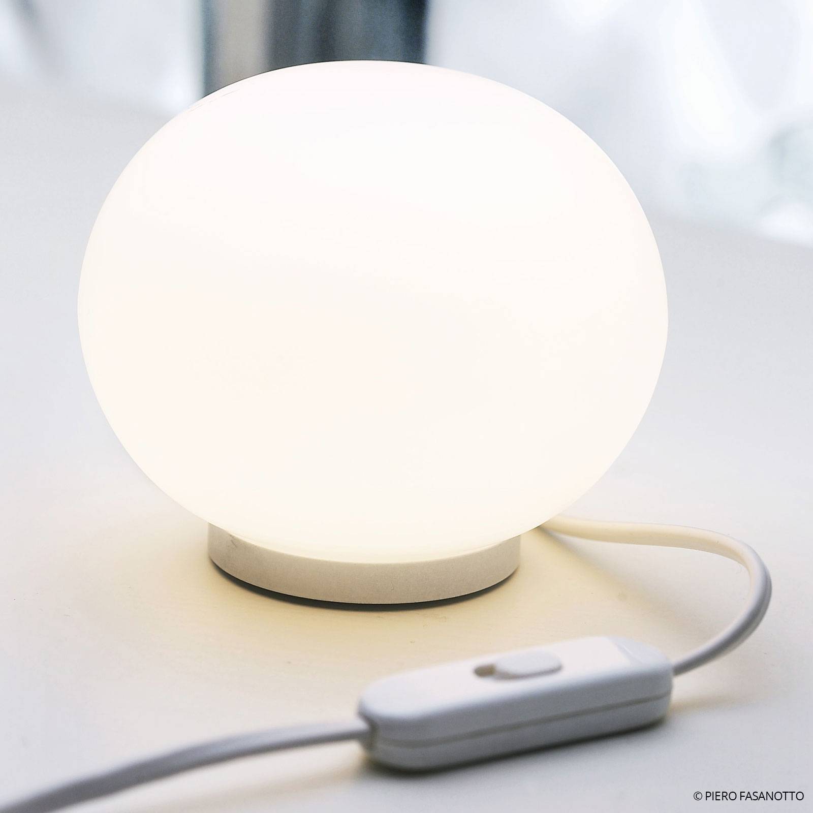 Flos mini glo-ball t - gömb alakú asztali lámpa