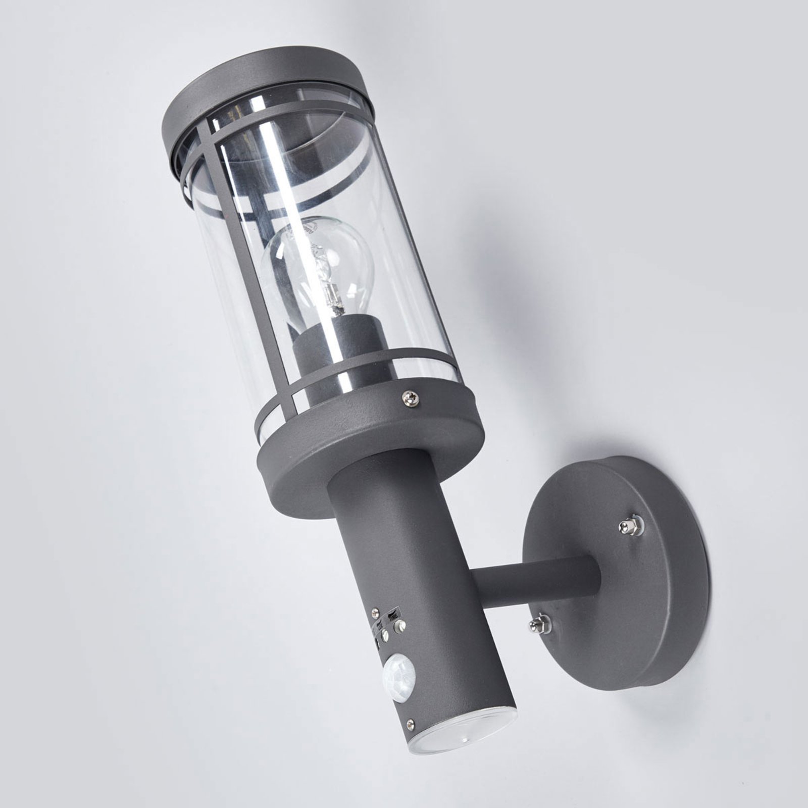 Djori Outdoor Wall Lamp w/Sensor Dark Grey - Lindby