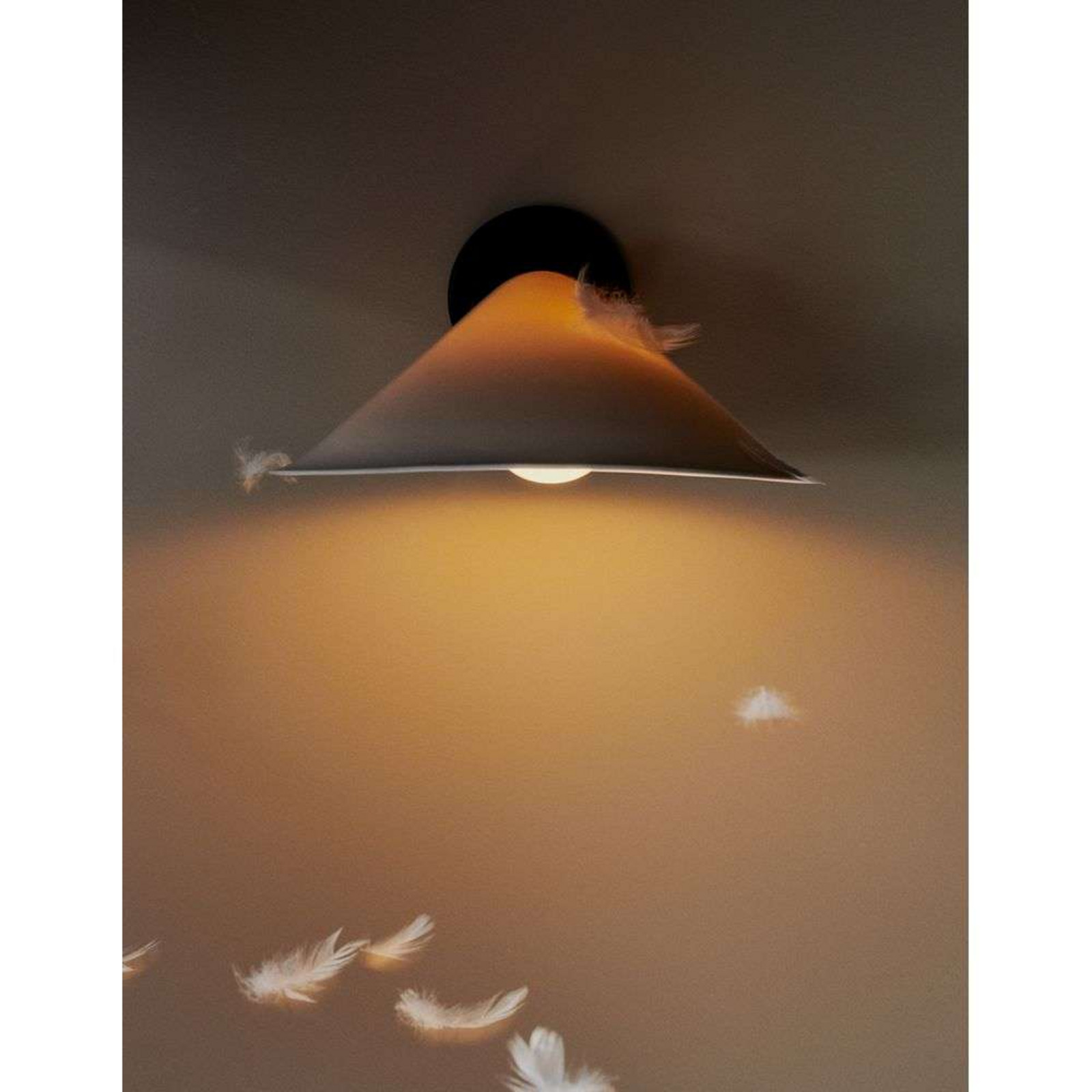 Plume SW Væglampe Black/Porcelain DCW - Soveværelse - Andet billede