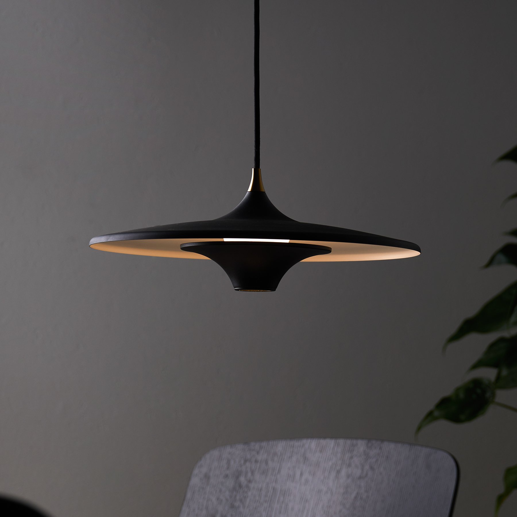 LOOM DESIGN Suspension LED Moja, Ø 35 cm, noir