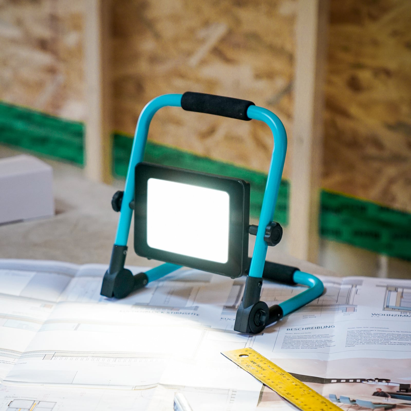 LED-välisvalgustid Avelar, must/türkiis, laius 31 cm, metall