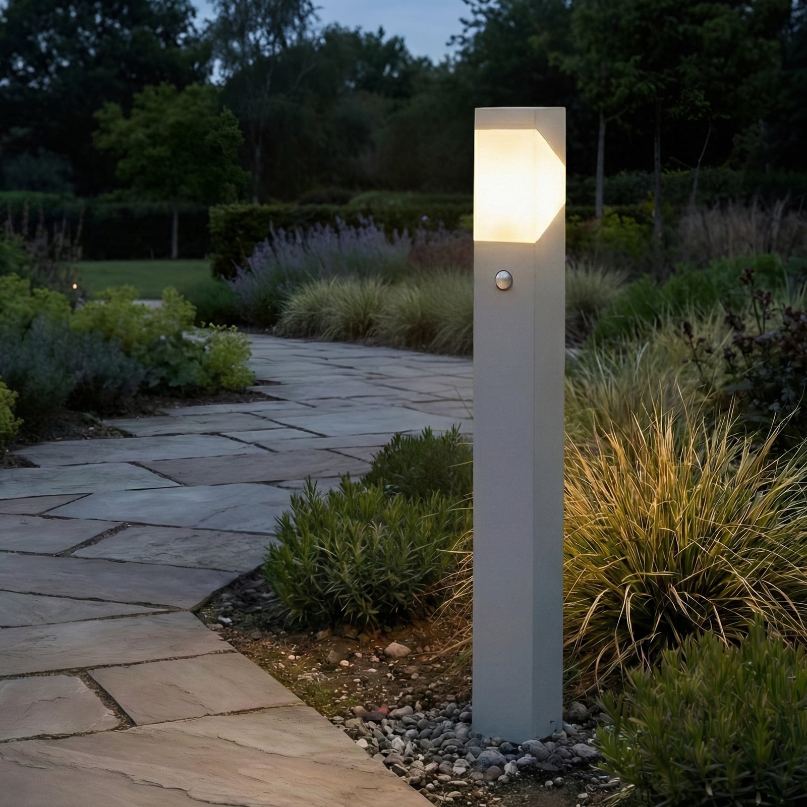 Lucande Borne lumineuse Kiran 100 cm, capteur, gris clair, IP44