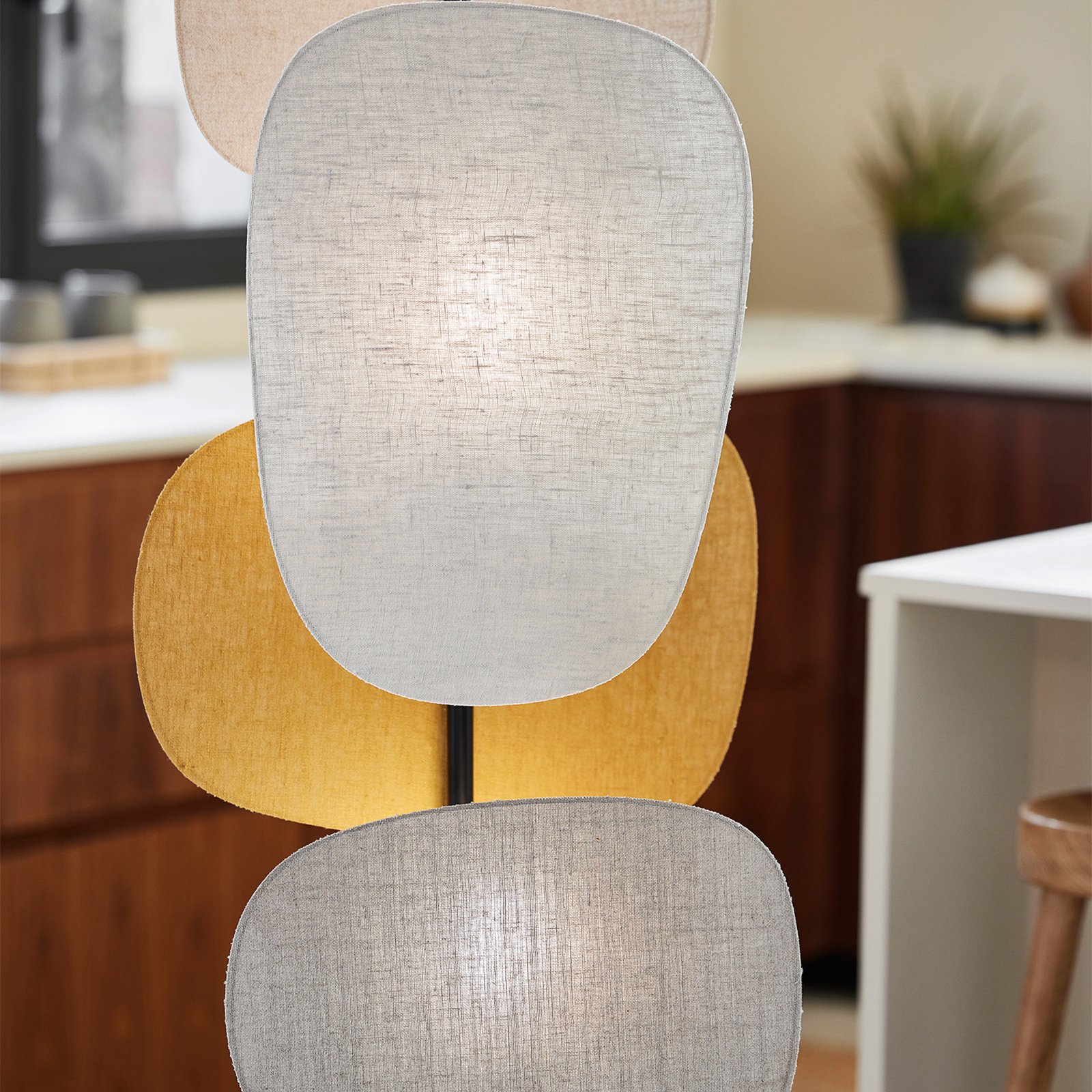 Stehlampe Screen 70's, mehrfarbig, Leinen, 174 cm - MARKET SET Stehlampe Screen 70's, mehrfarbig, Leinen, 174 cm - MARKET SET